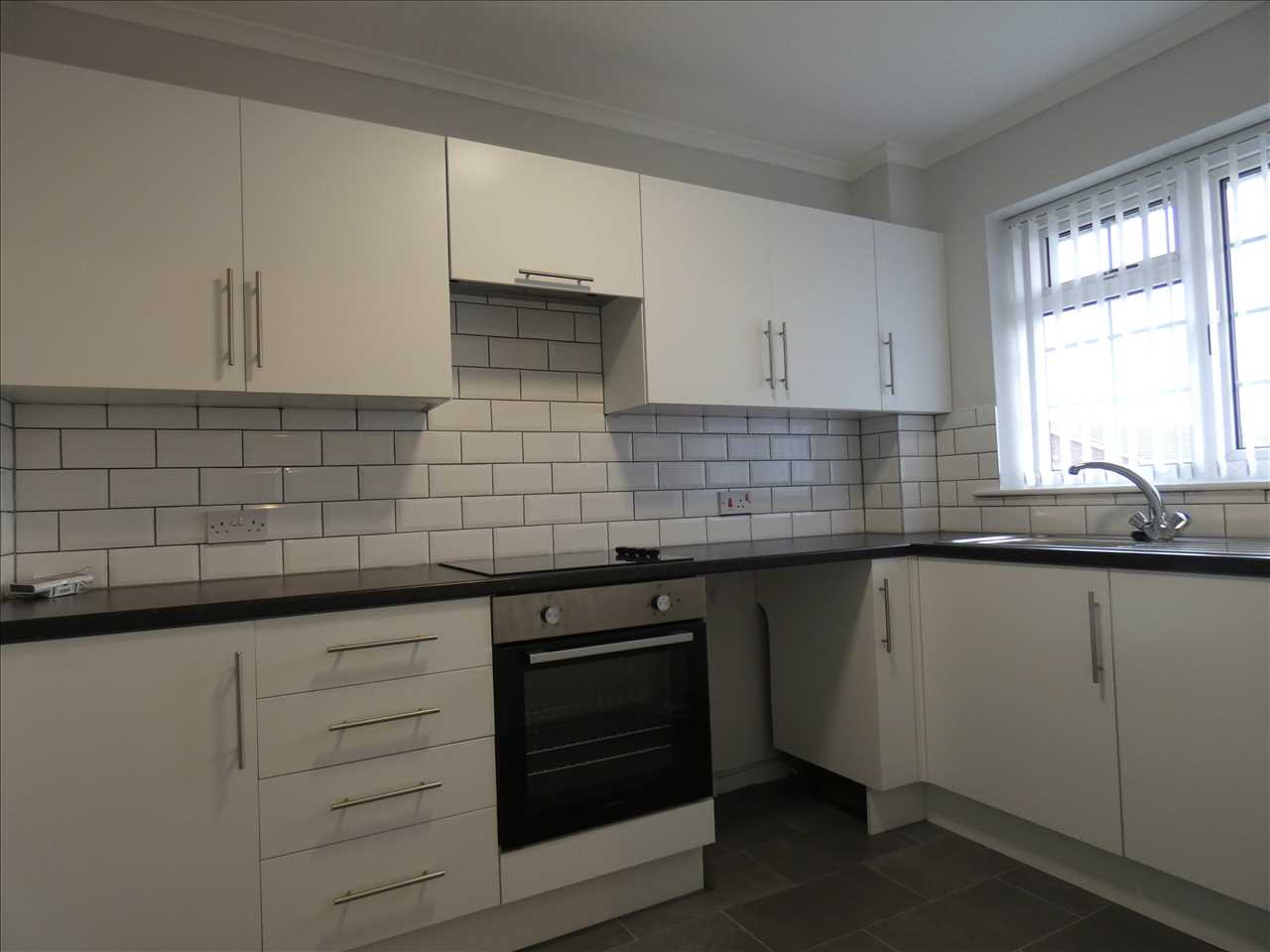 Revesby Court - Picture 3