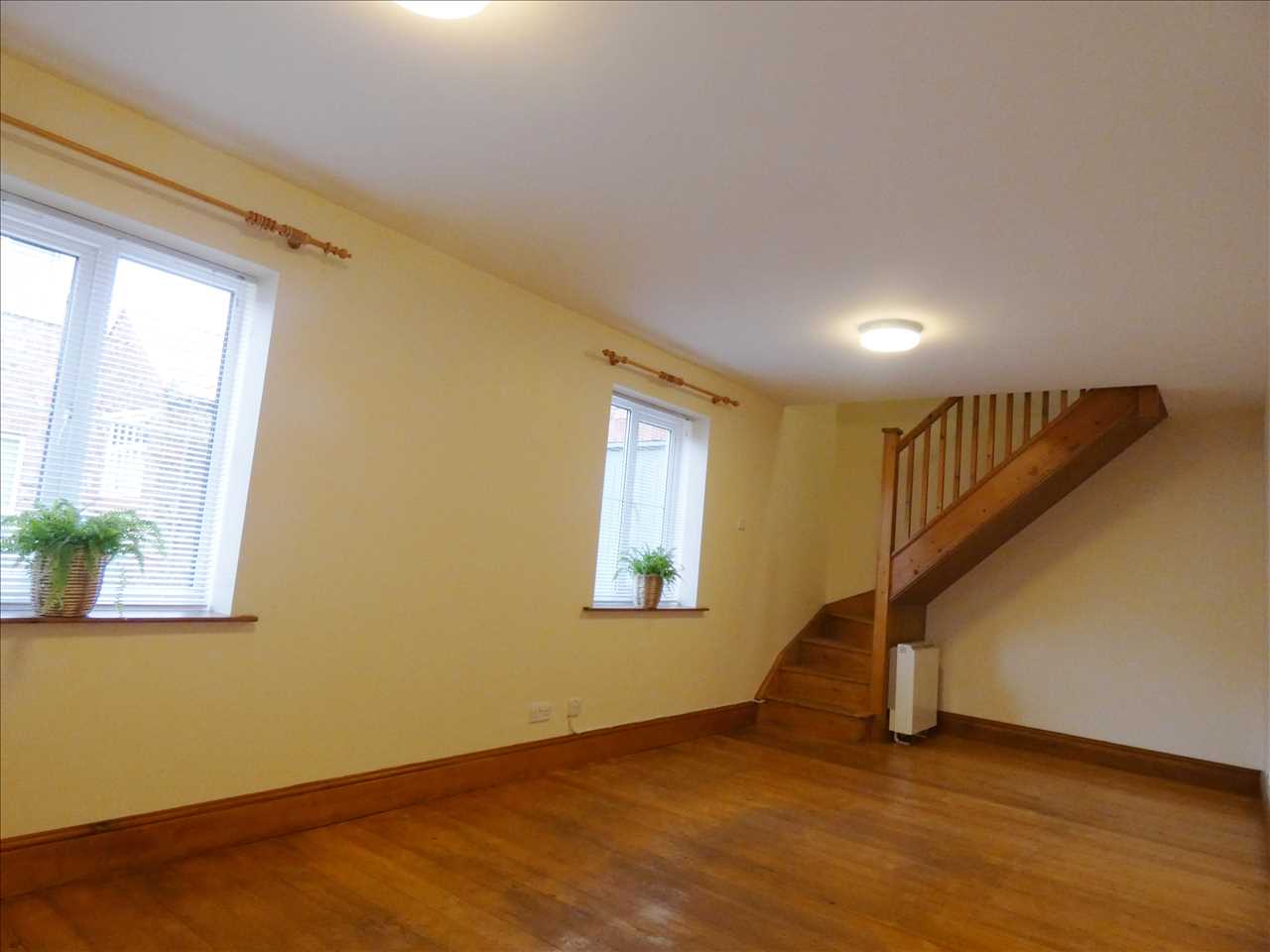 May Cottage - Picture 5