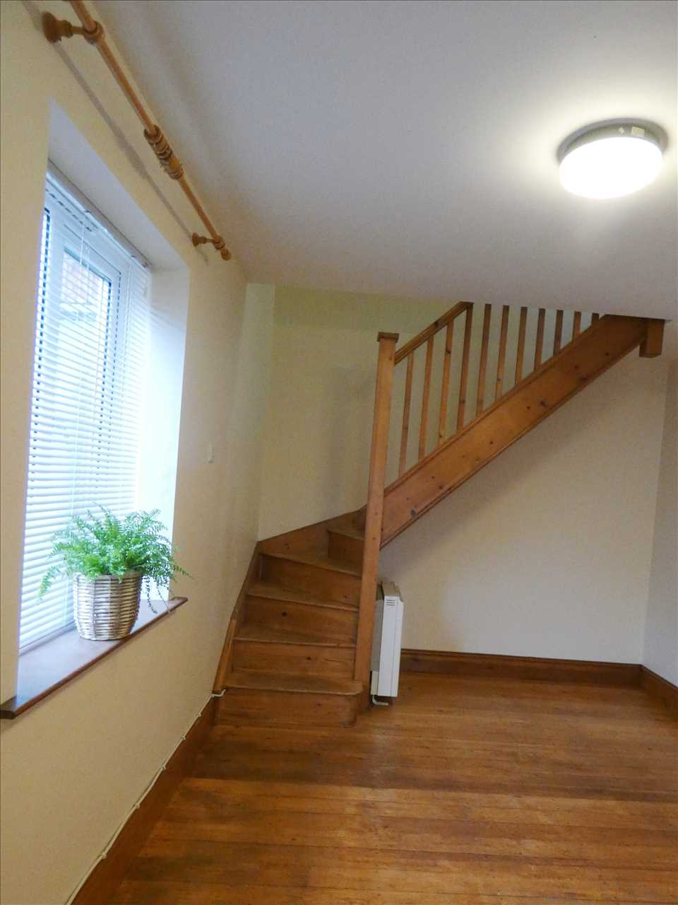 May Cottage - Picture 7