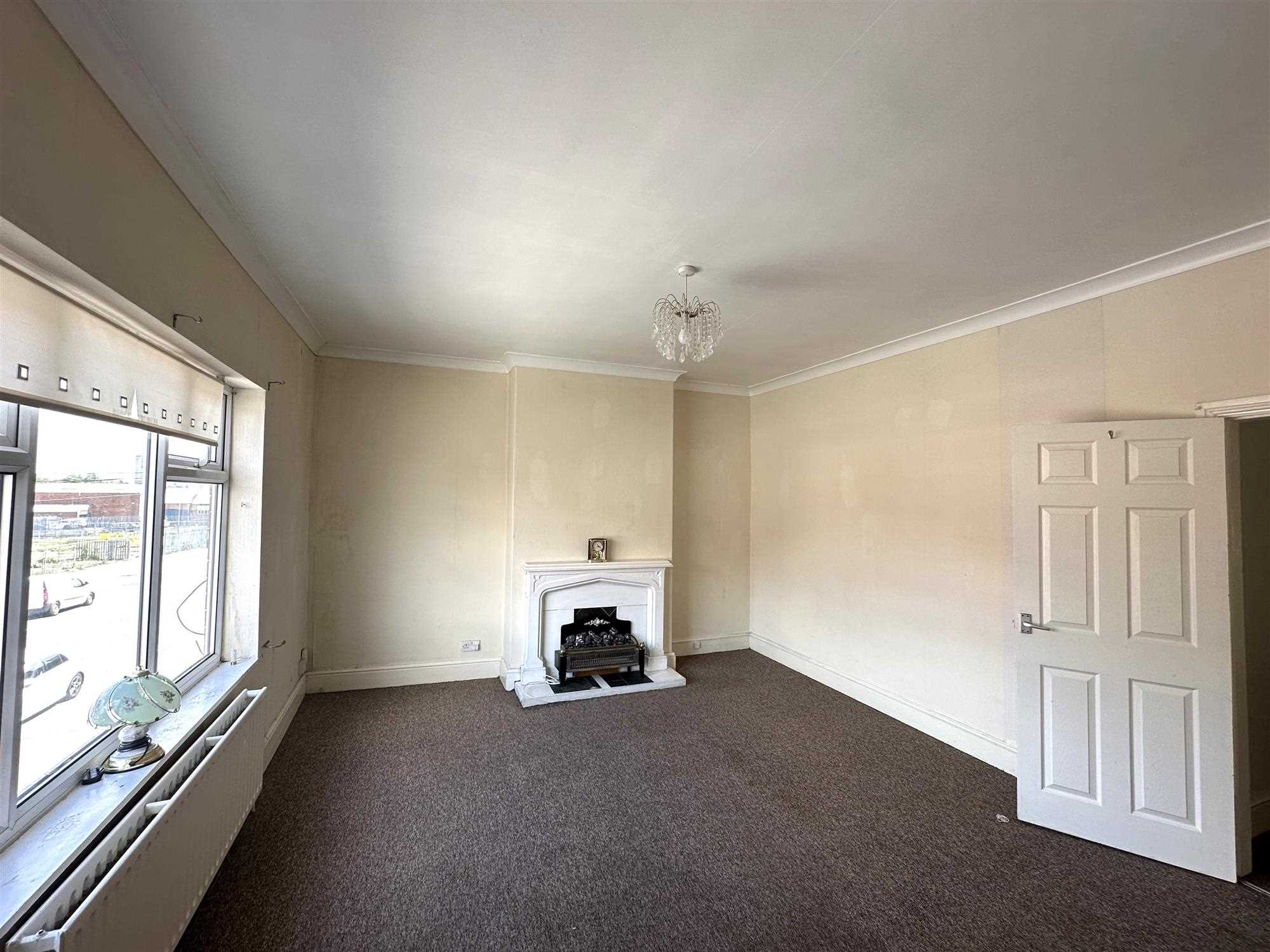 Doncaster Road - Picture 3