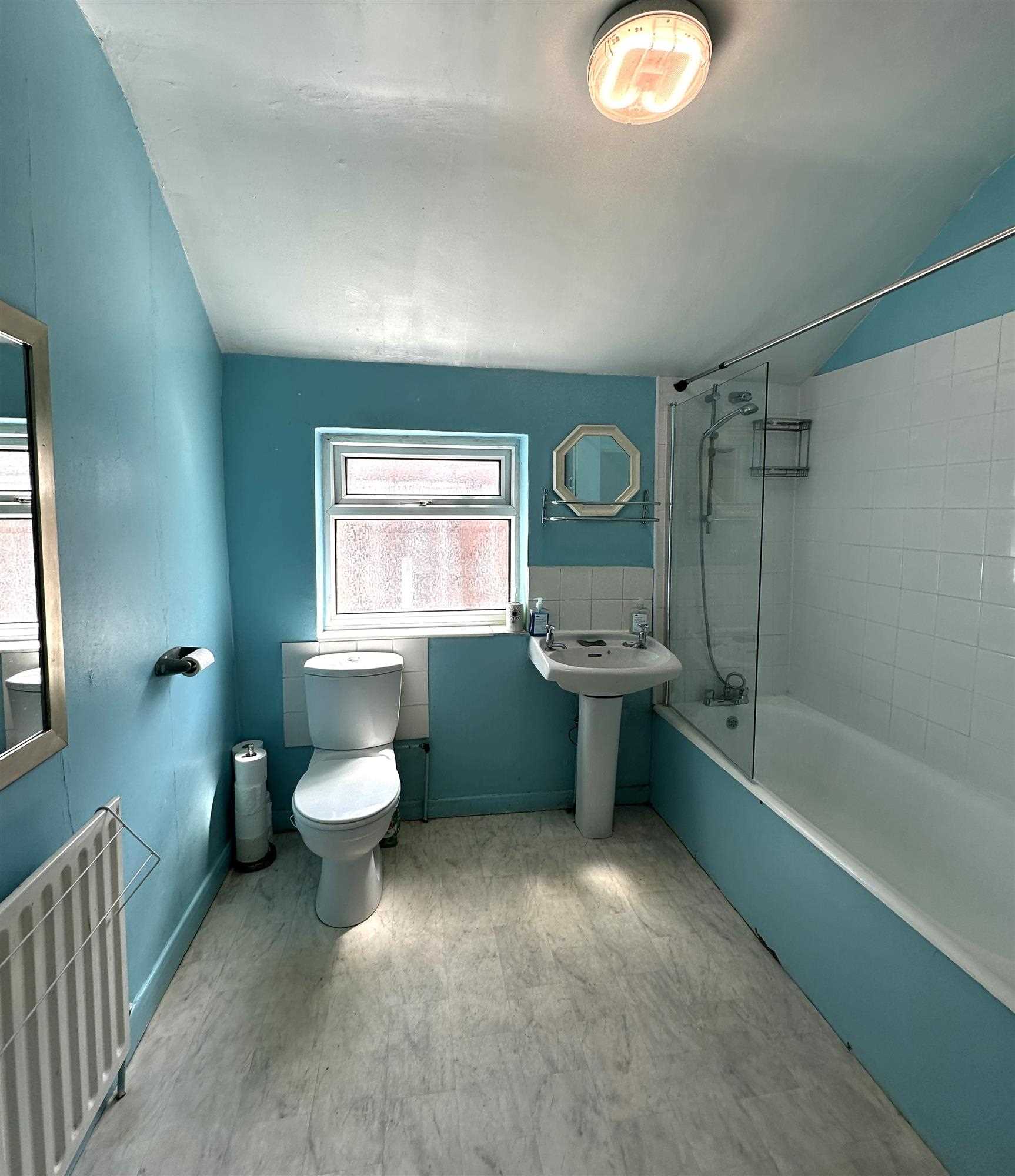 Doncaster Road - Picture 7