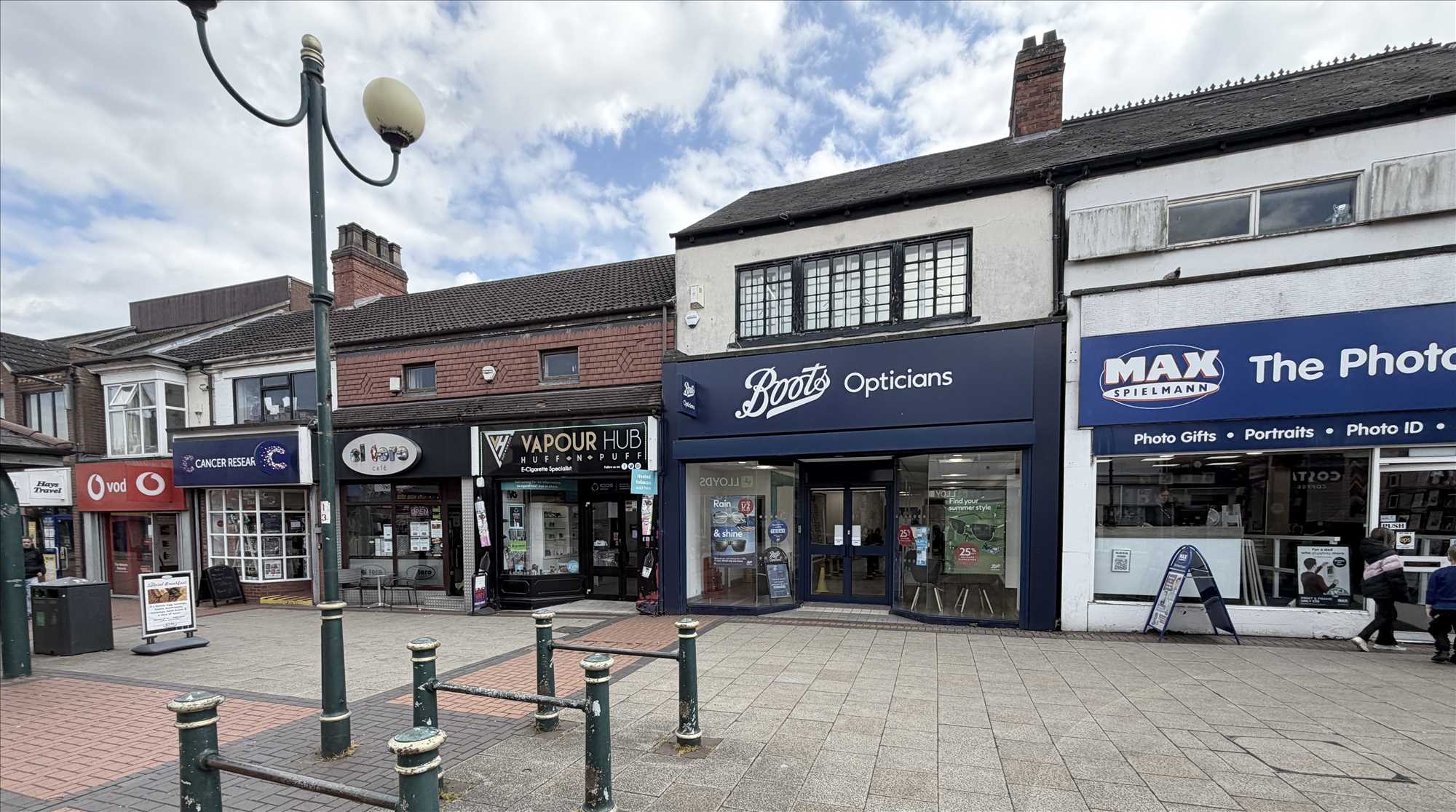 High Street - Picture 4