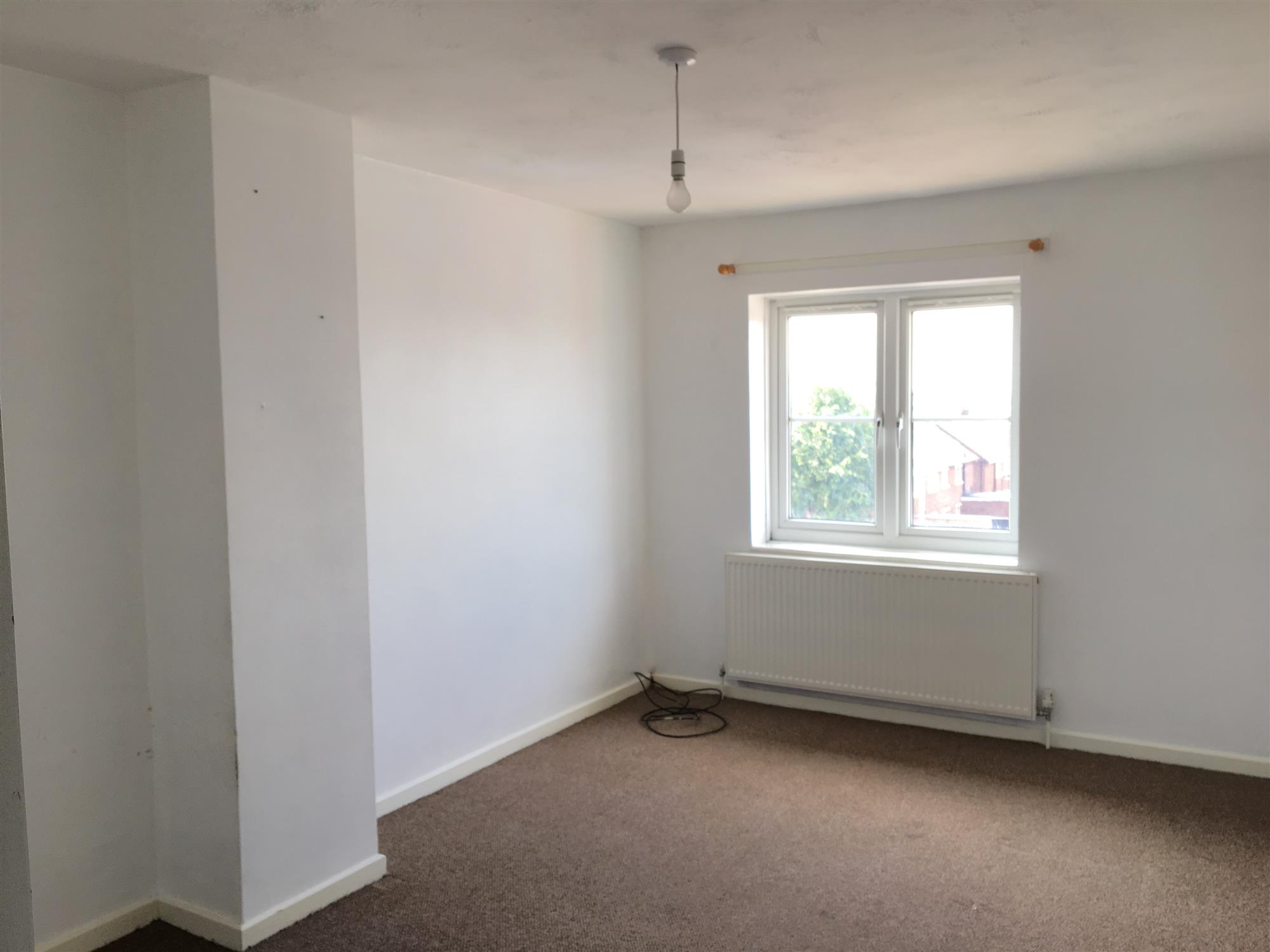 Willoughby Road - Picture 1