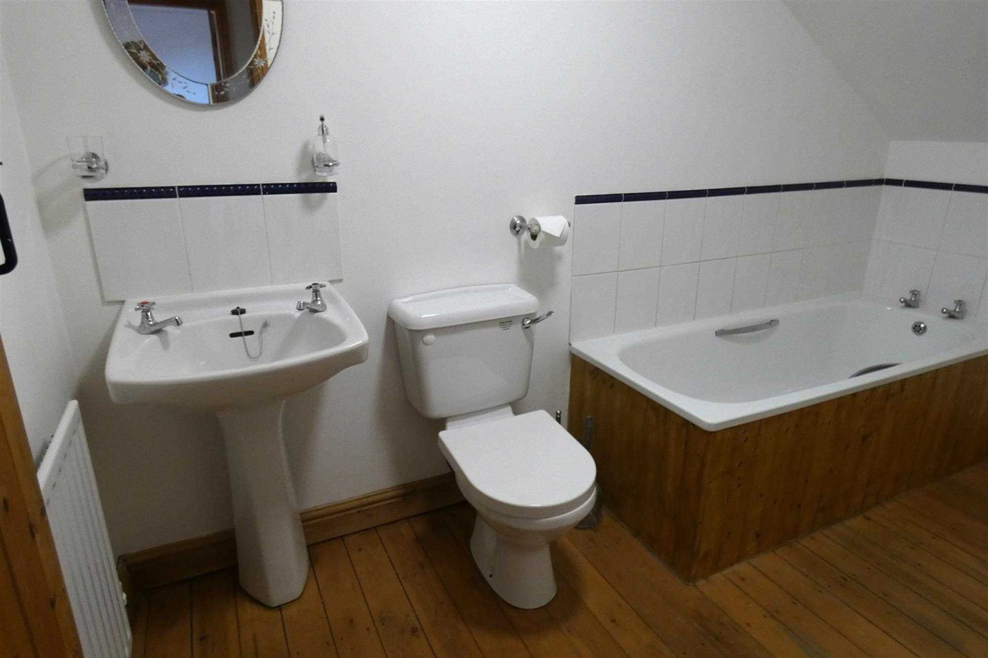 High Street - Picture 5