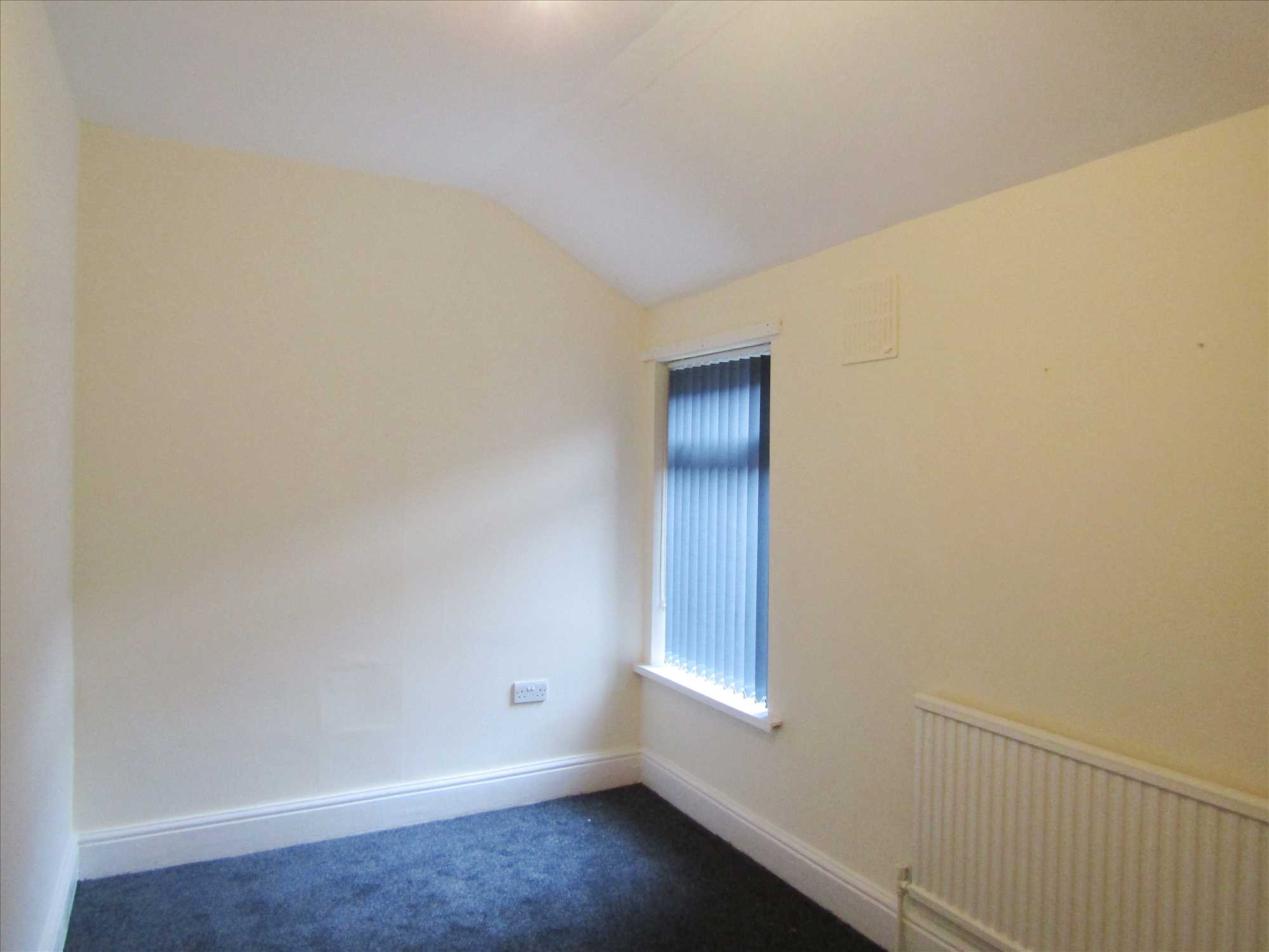 Doncaster Road - Picture 7
