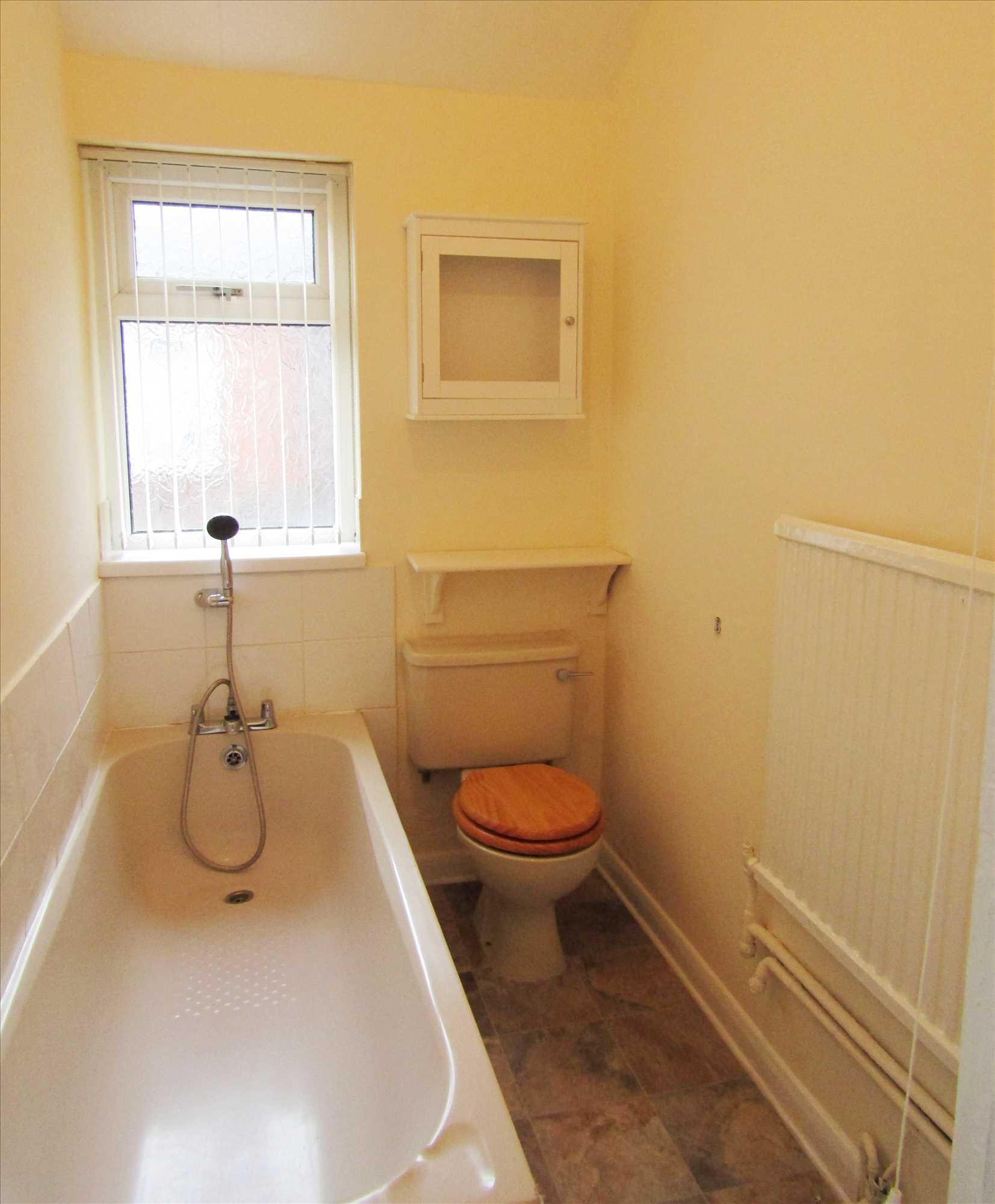 Doncaster Road - Picture 8