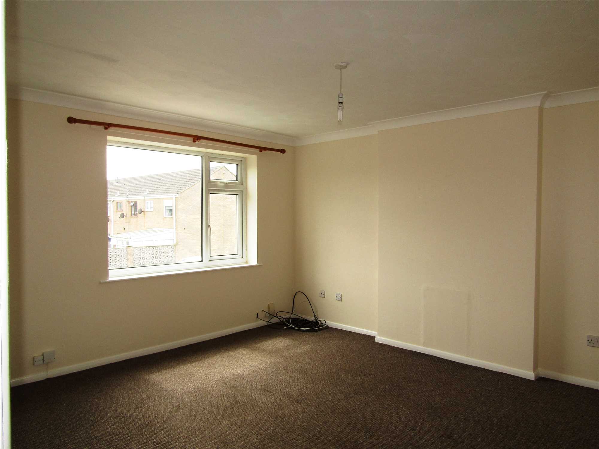 Ancaster Court - Picture 2