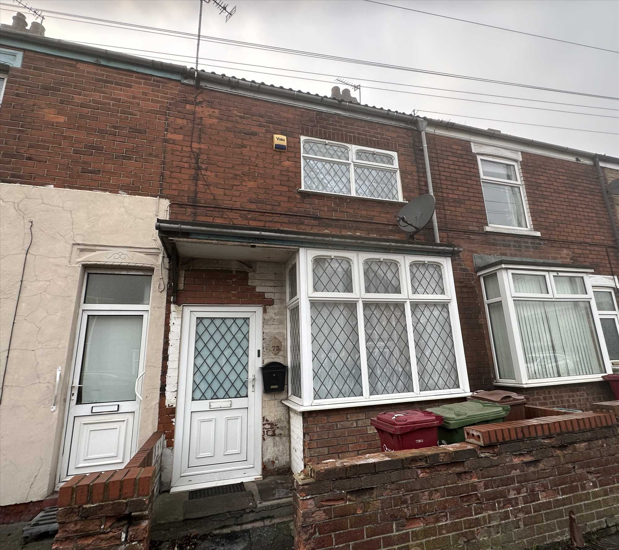 Cemetery Road - Picture 1