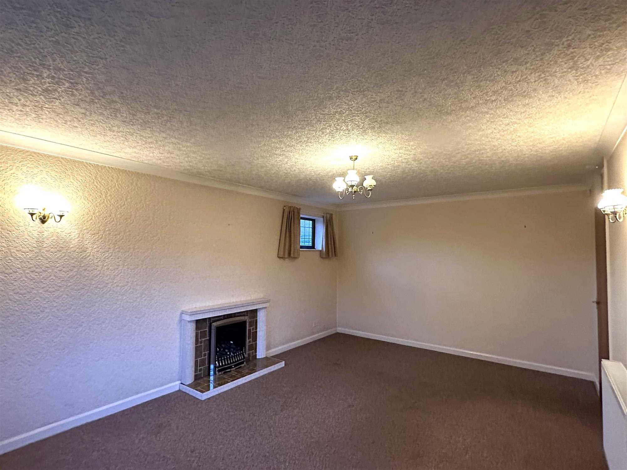 Newport Drive - Picture 3