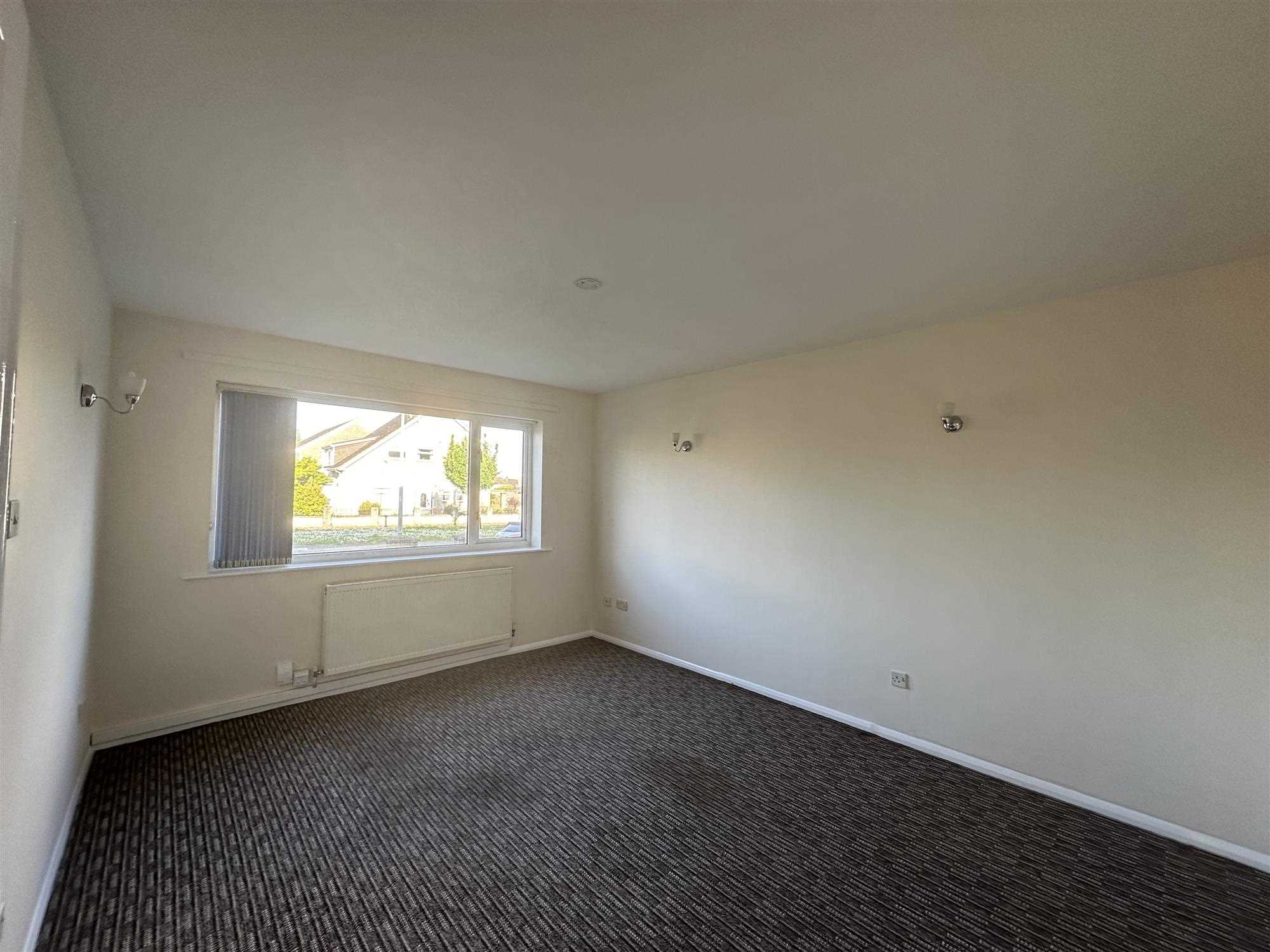 Warwick Road - Picture 2