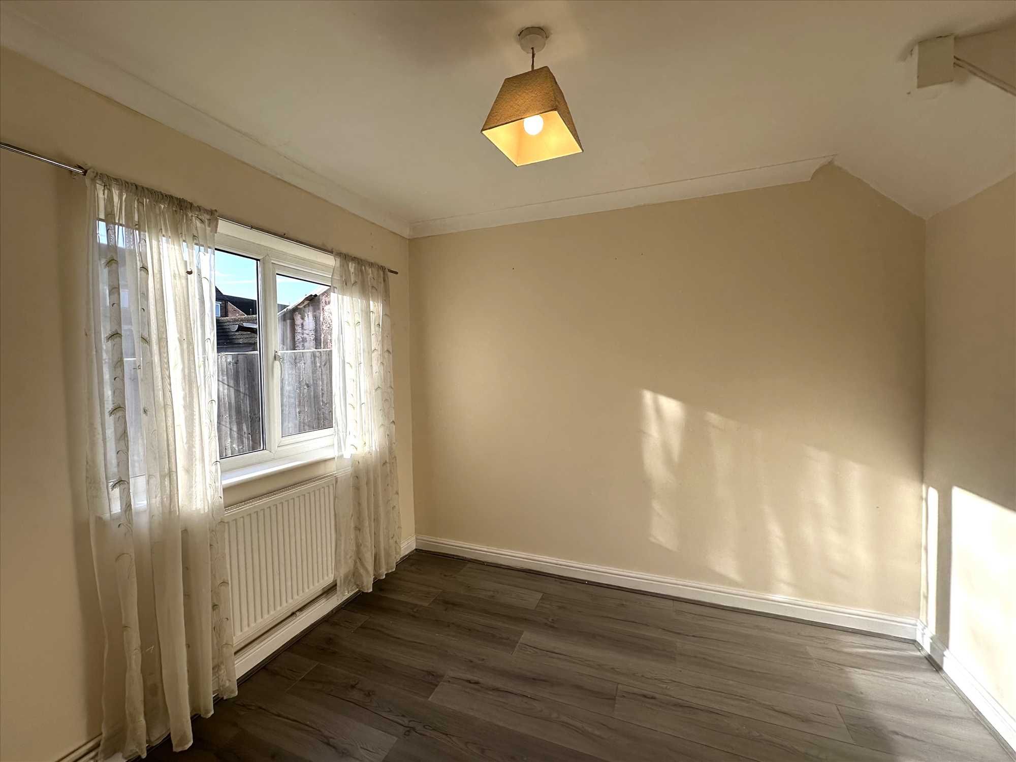 Neville Road - Picture 4