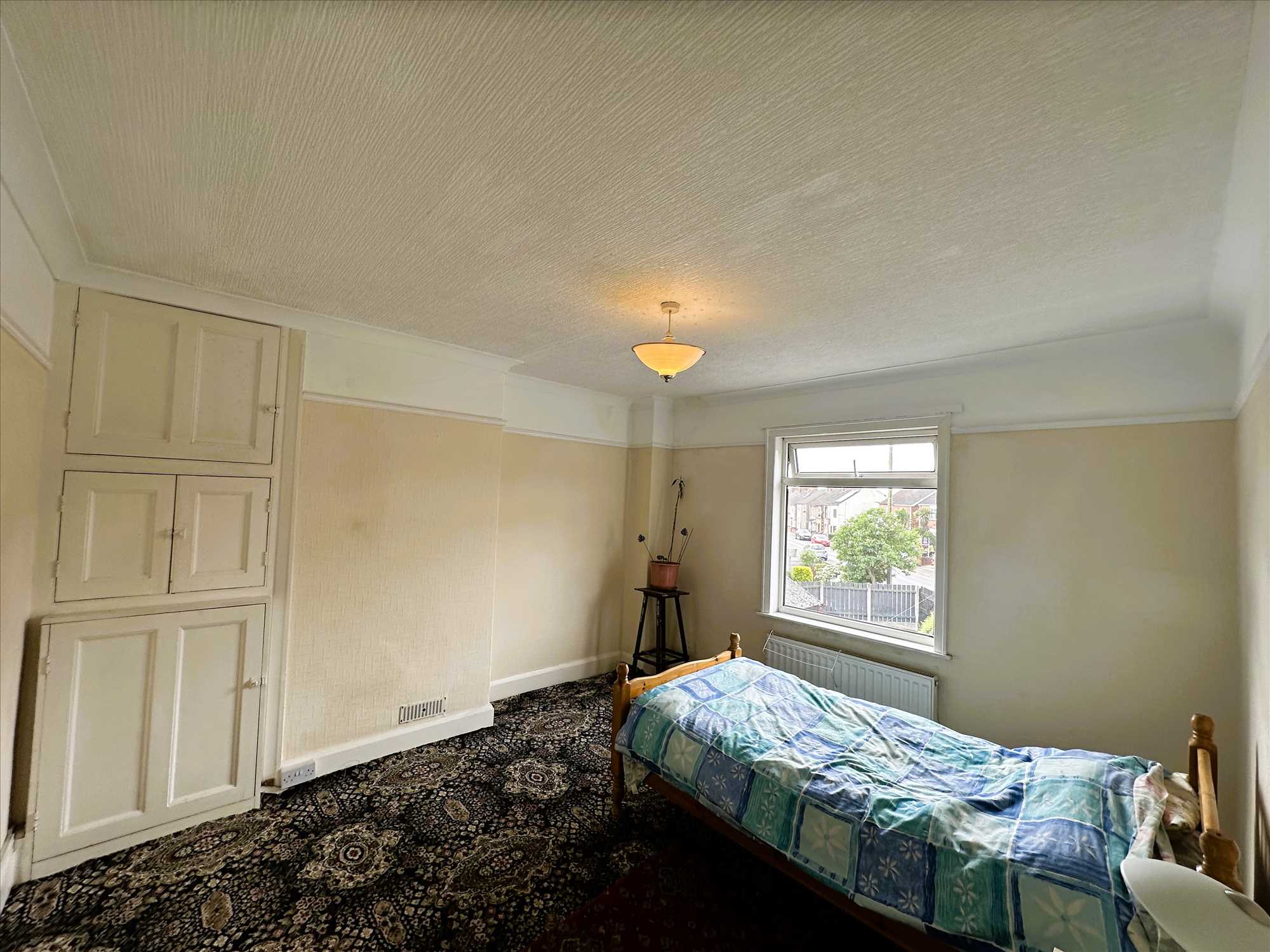 Queensway - Picture 15