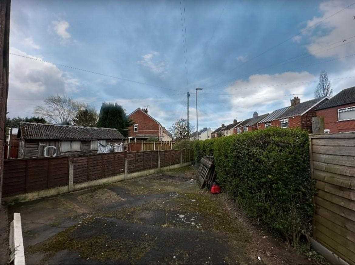 Queensway - Picture 17