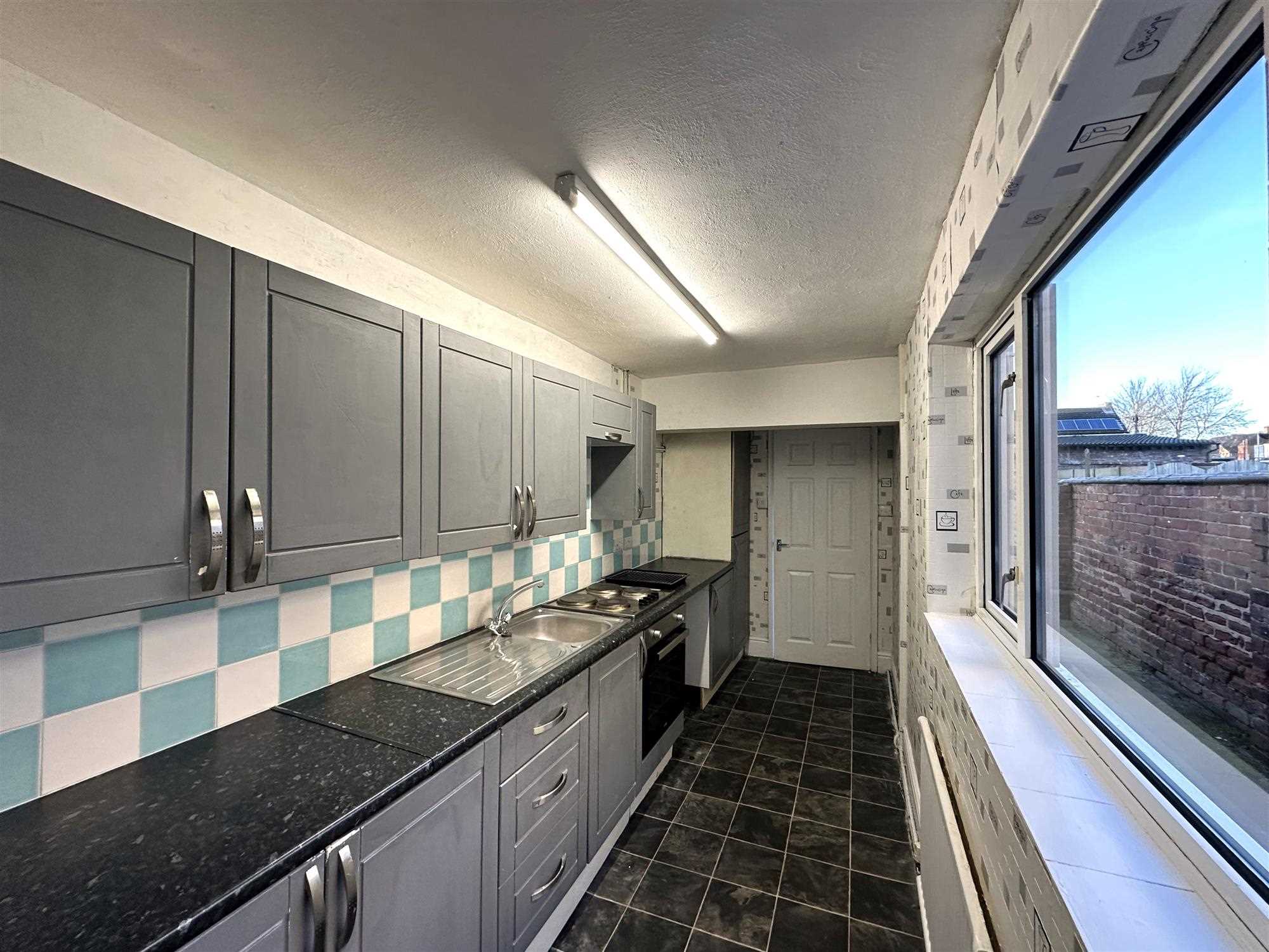 Alexandra Road - Picture 5