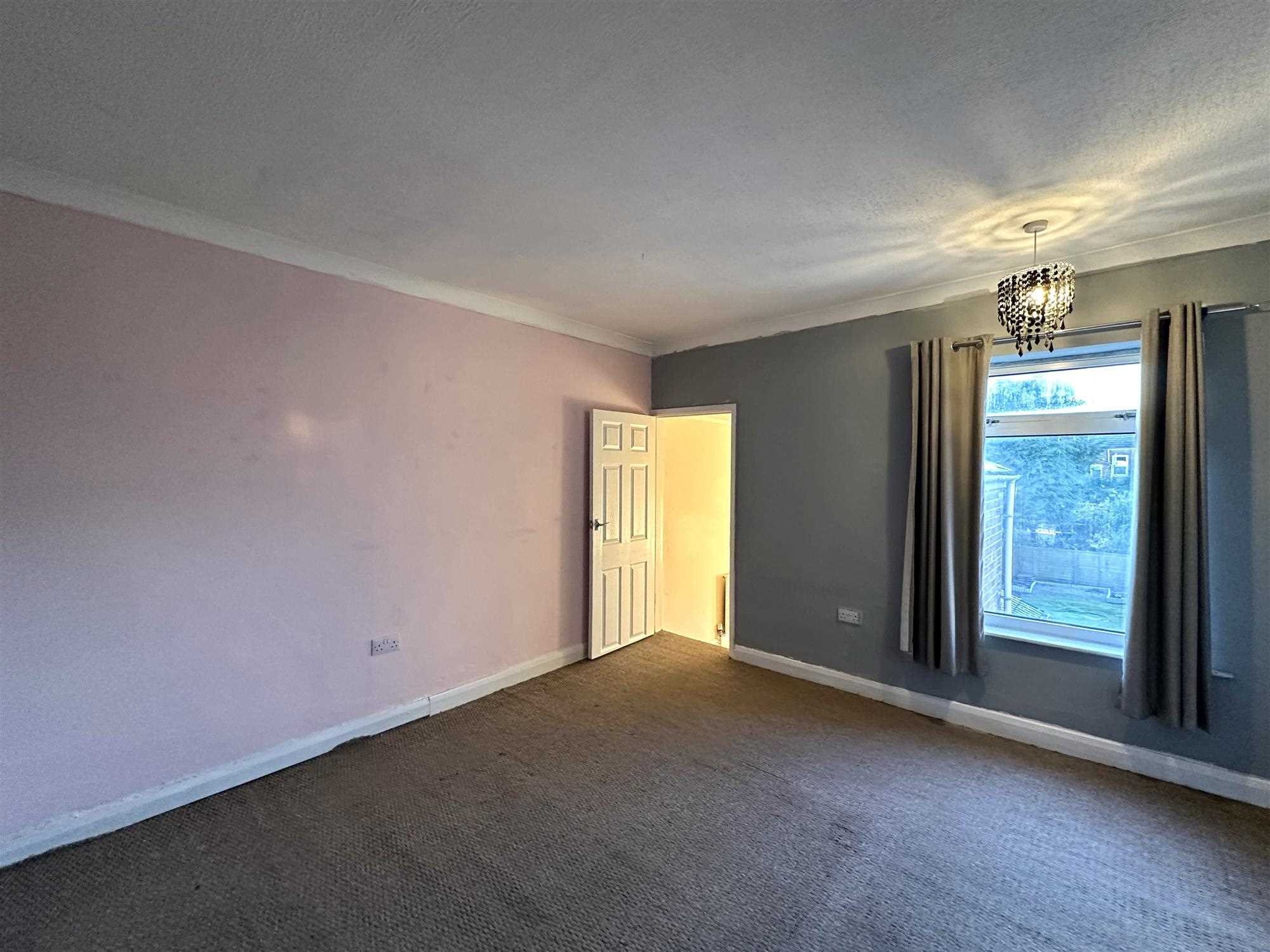 Alexandra Road - Picture 7