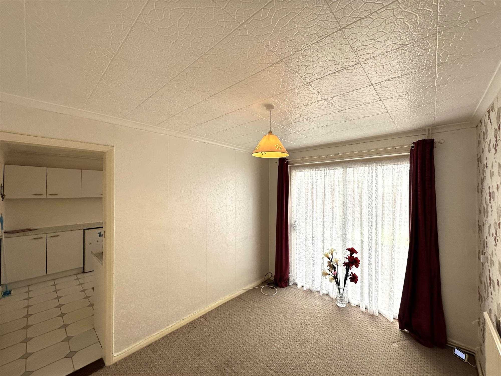 Coventry Close - Picture 6