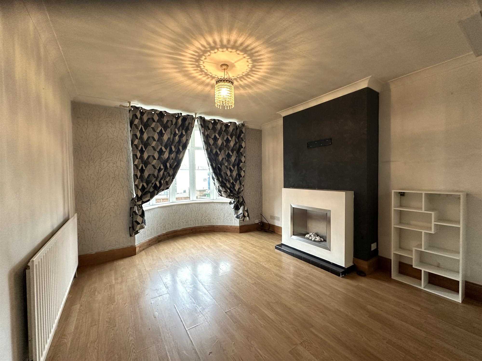 Shirley Crescent - Picture 3