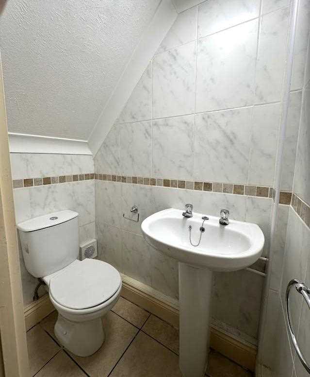 Burringham Road - Picture 3