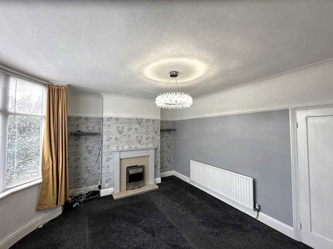Burringham Road - Picture 5