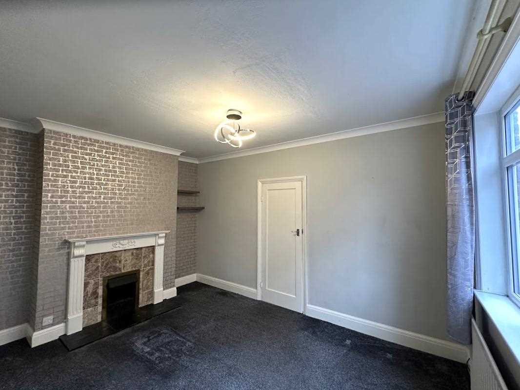 Burringham Road - Picture 6