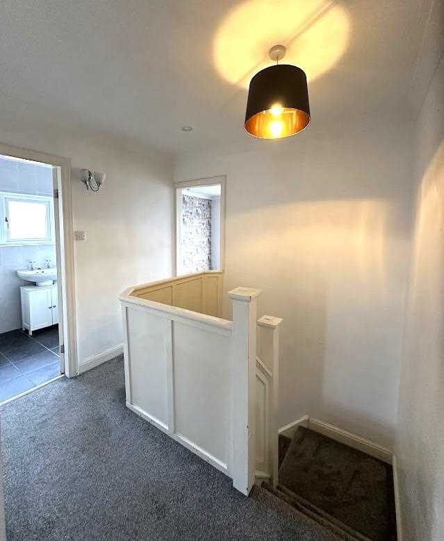 Burringham Road - Picture 10