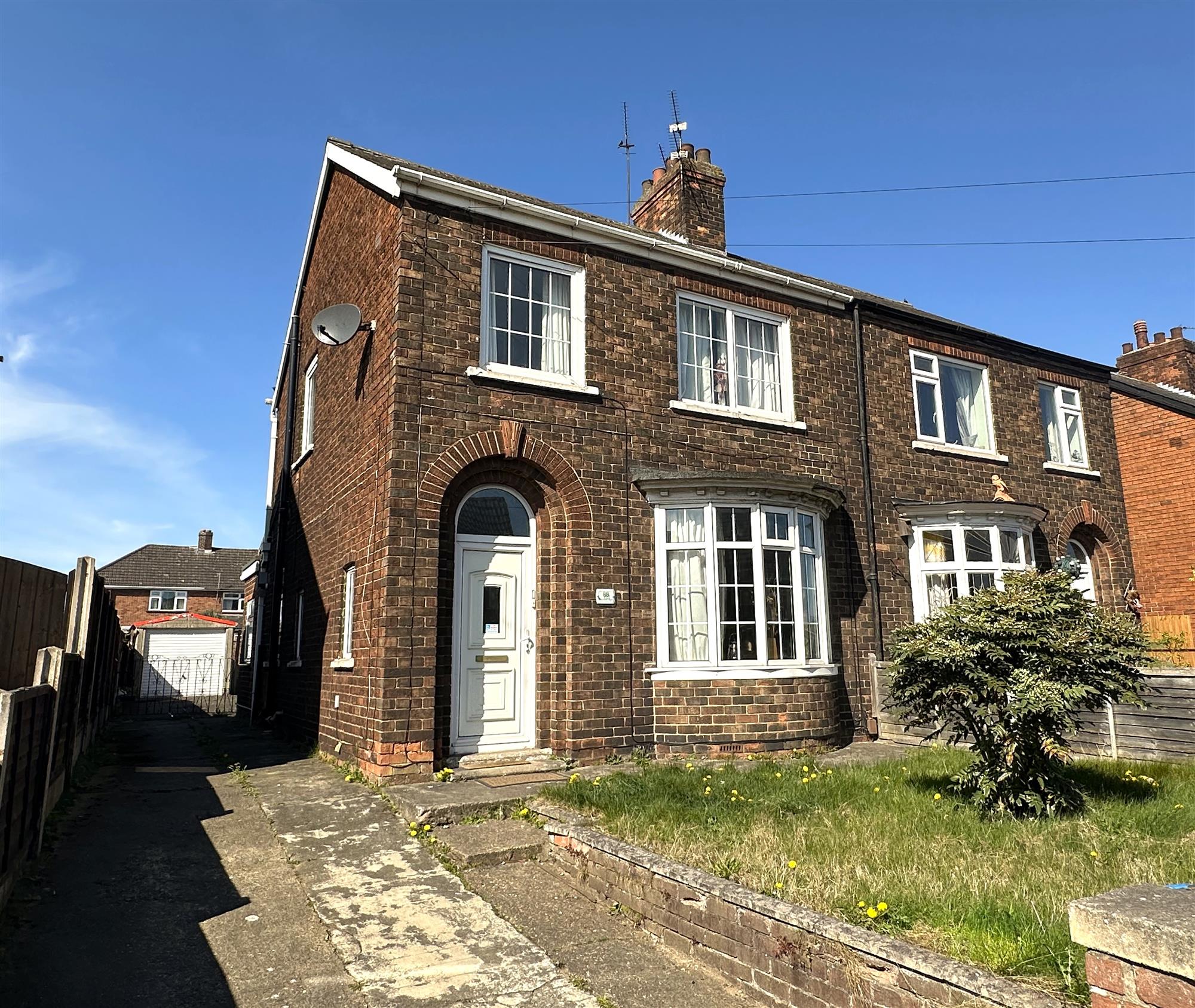 Stockshill Road - Picture 1
