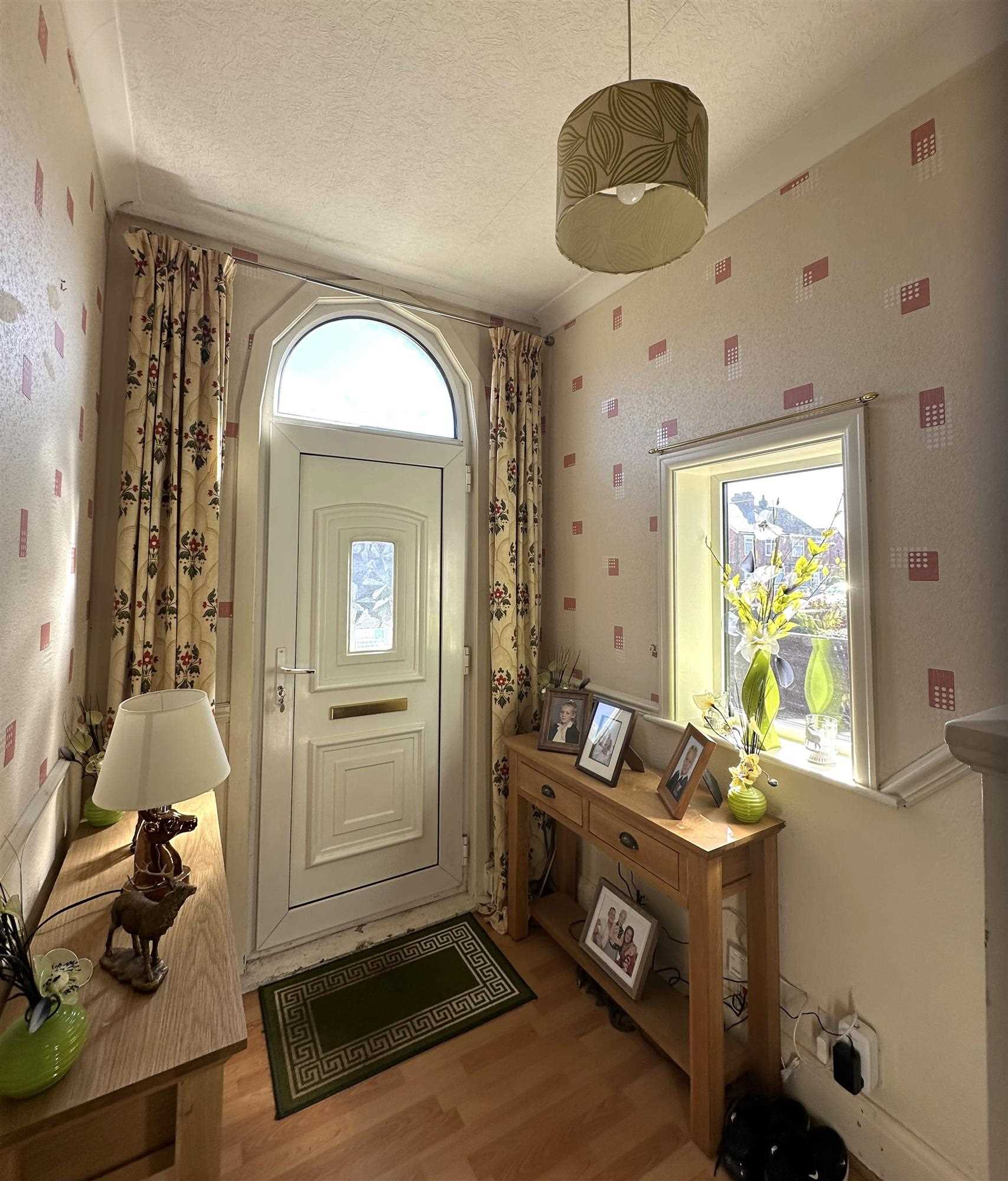 Stockshill Road - Picture 2