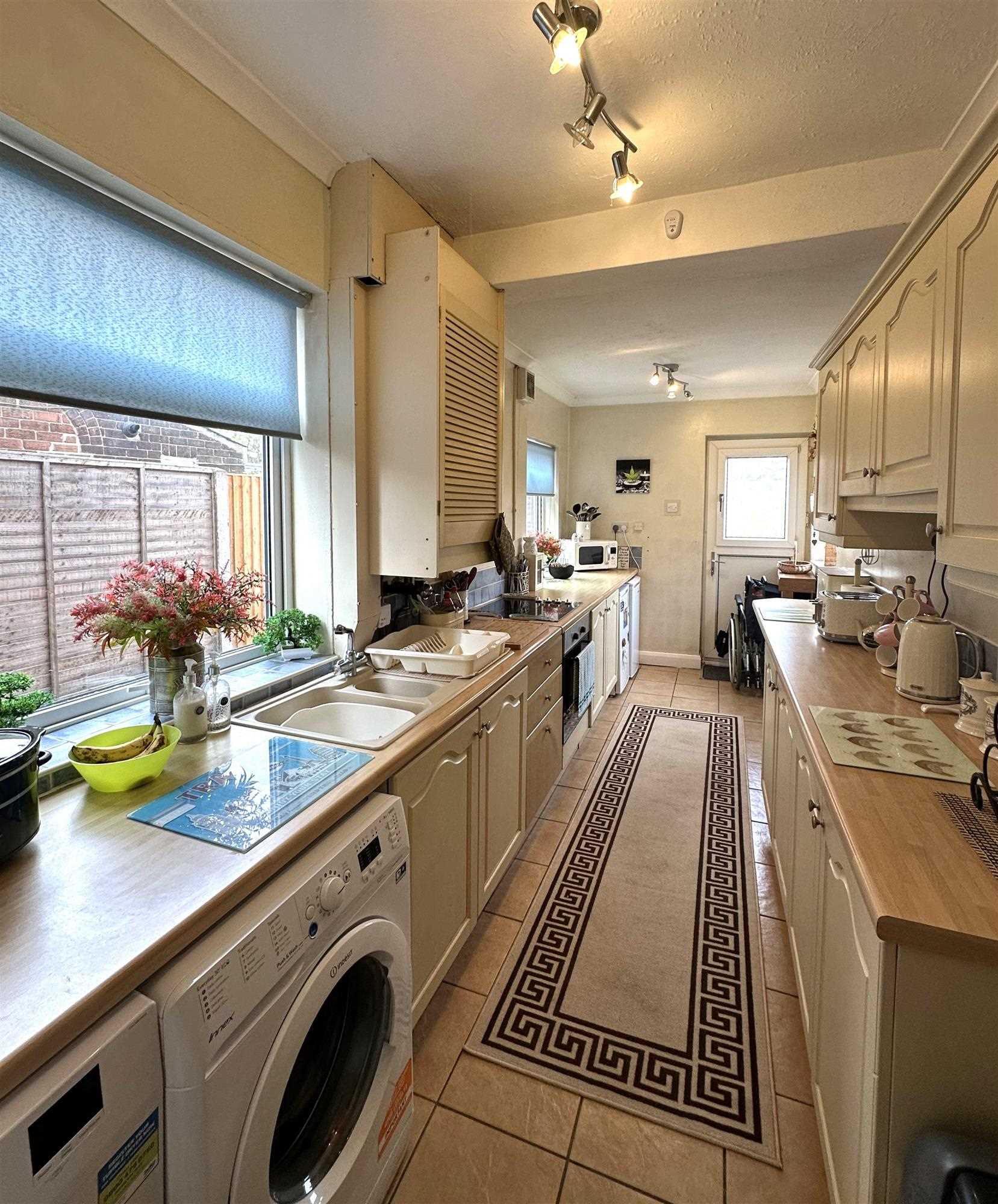 Stockshill Road - Picture 5