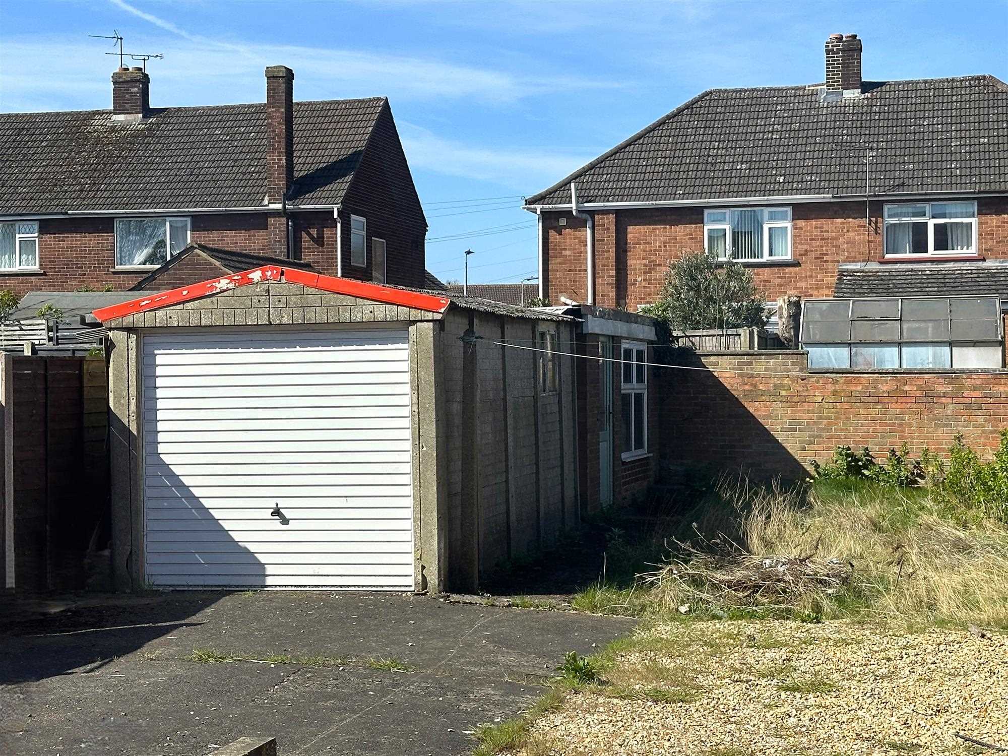 Stockshill Road - Picture 12