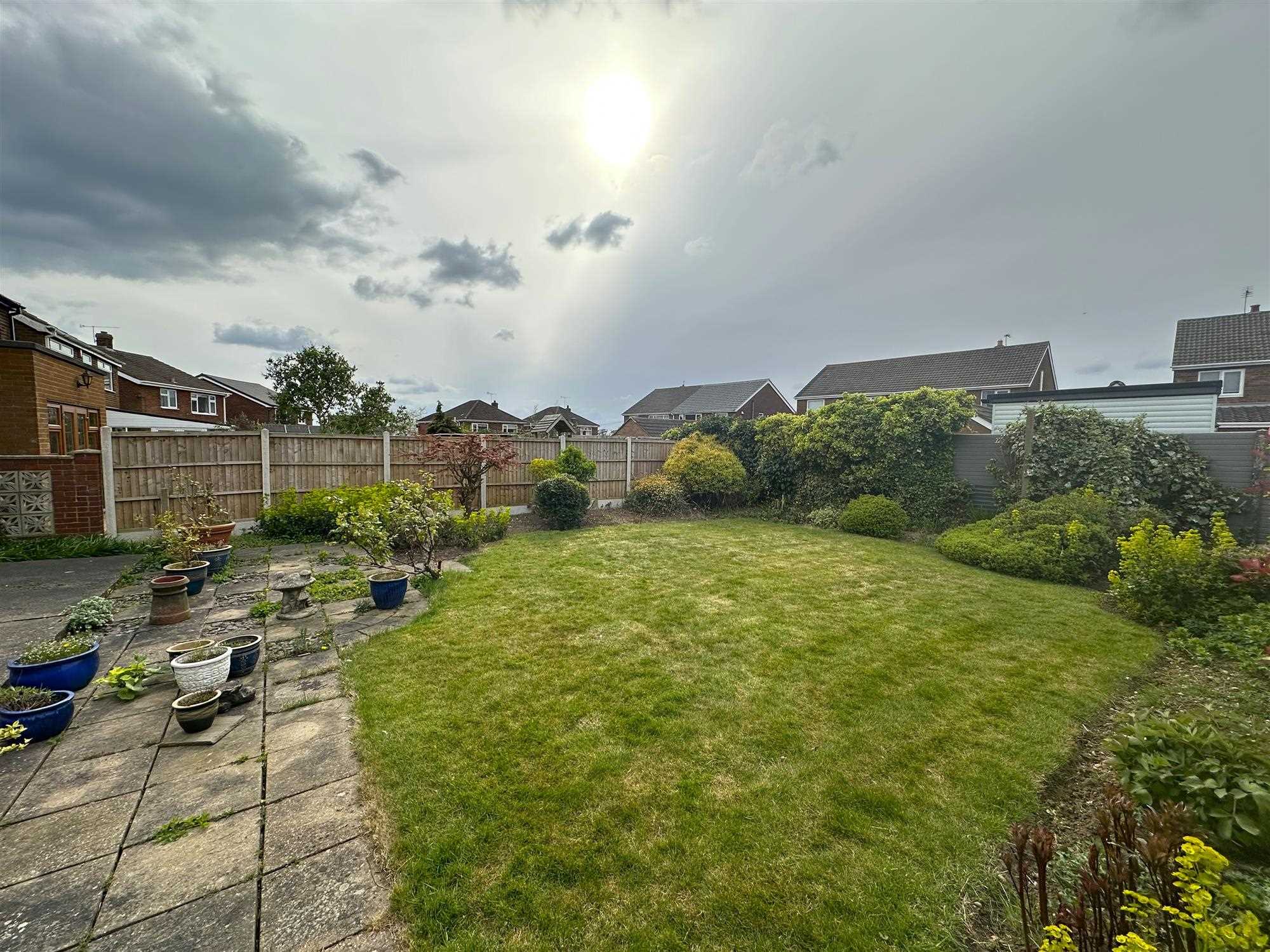 Messingham Road - Picture 15