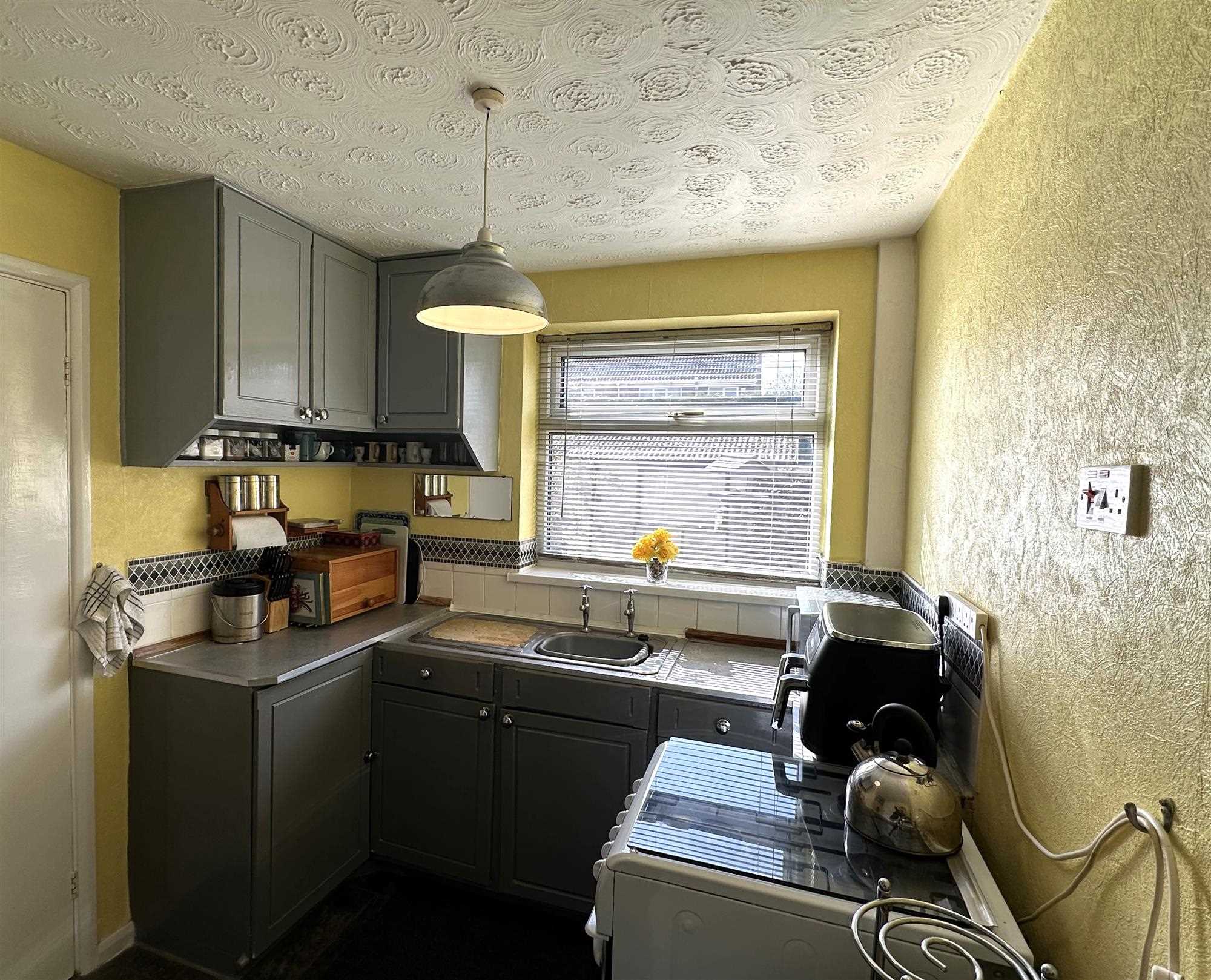 Byfield Road - Picture 7