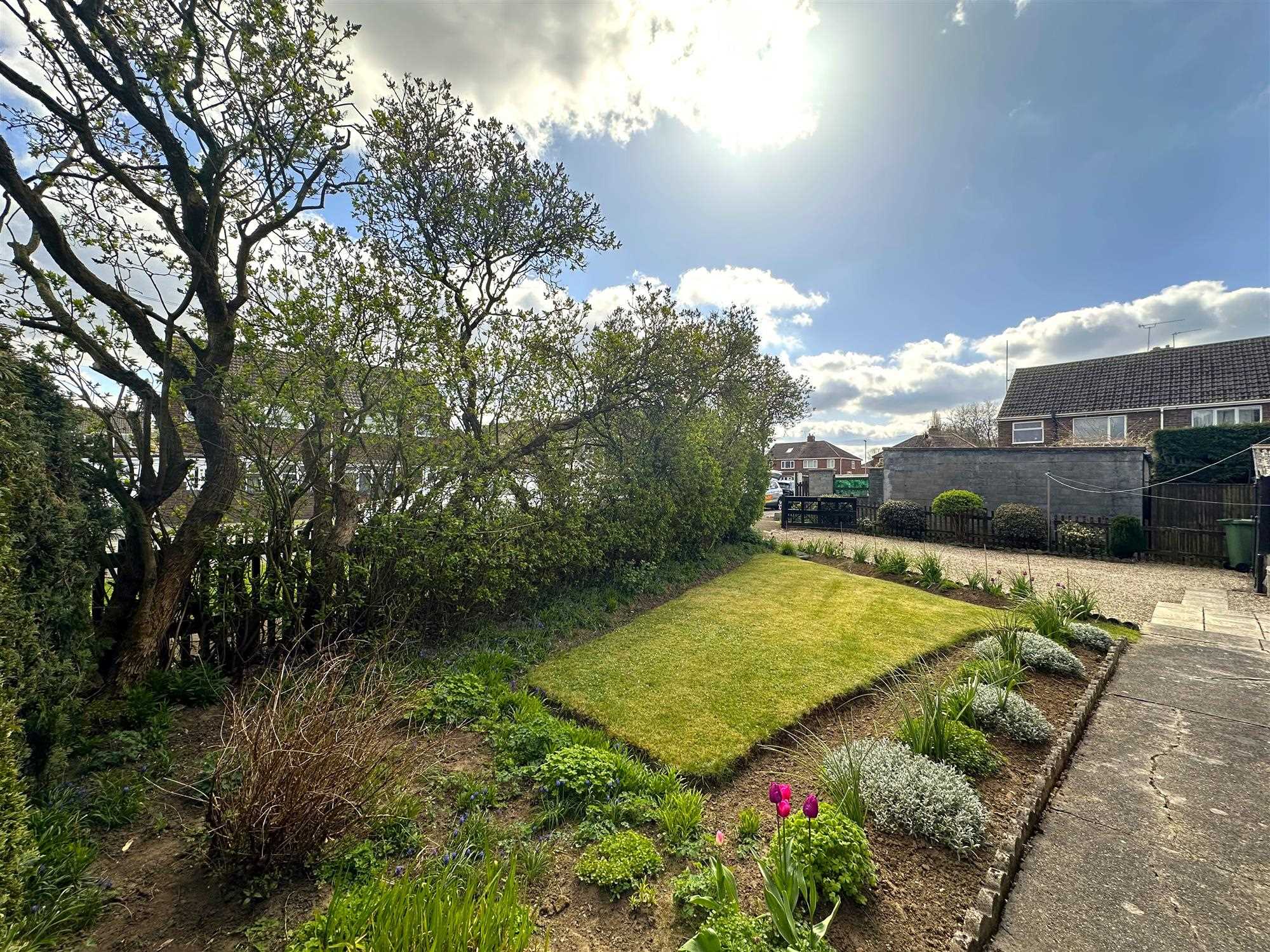 Byfield Road - Picture 12