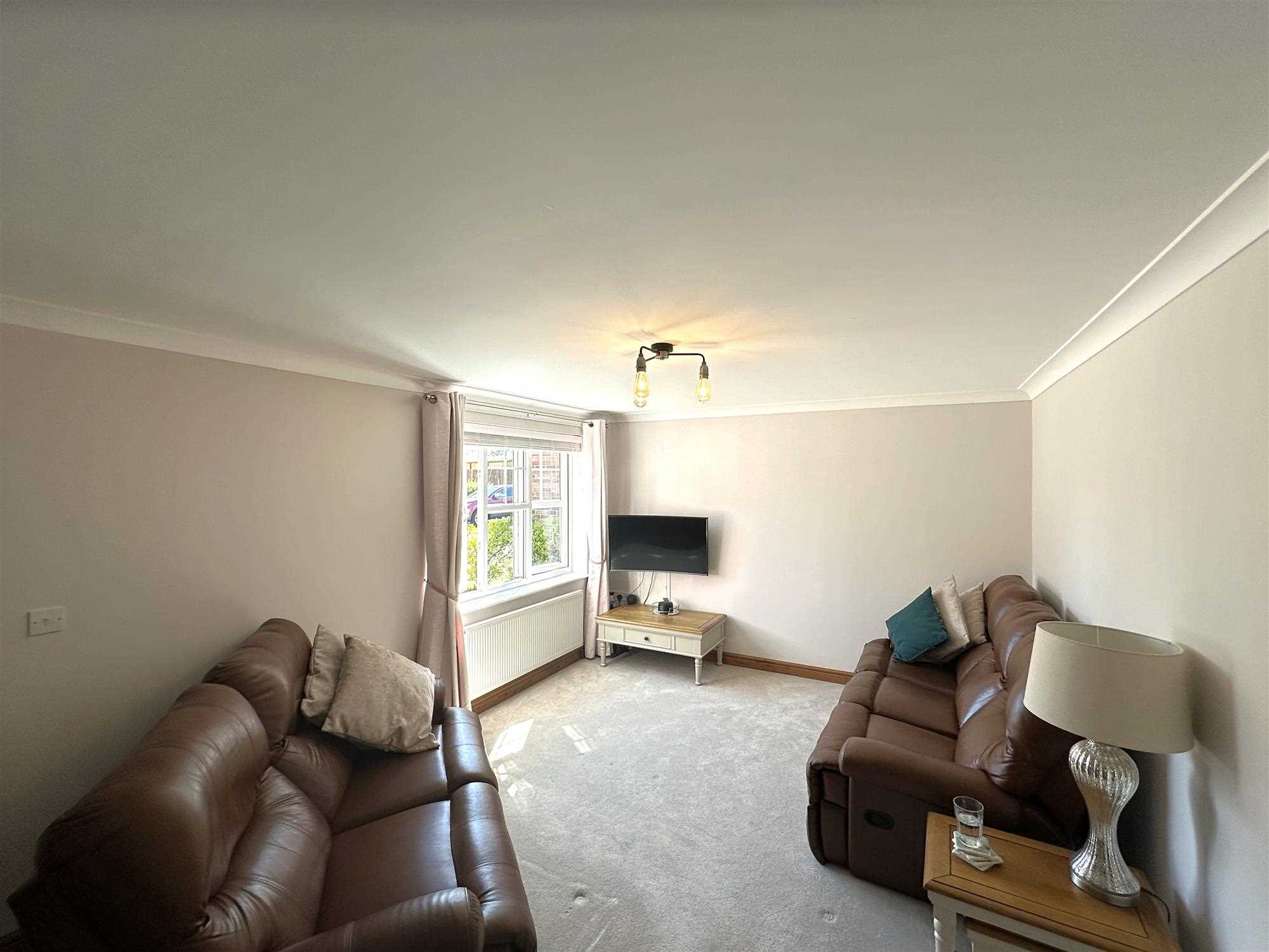 Glebe Road - Picture 16