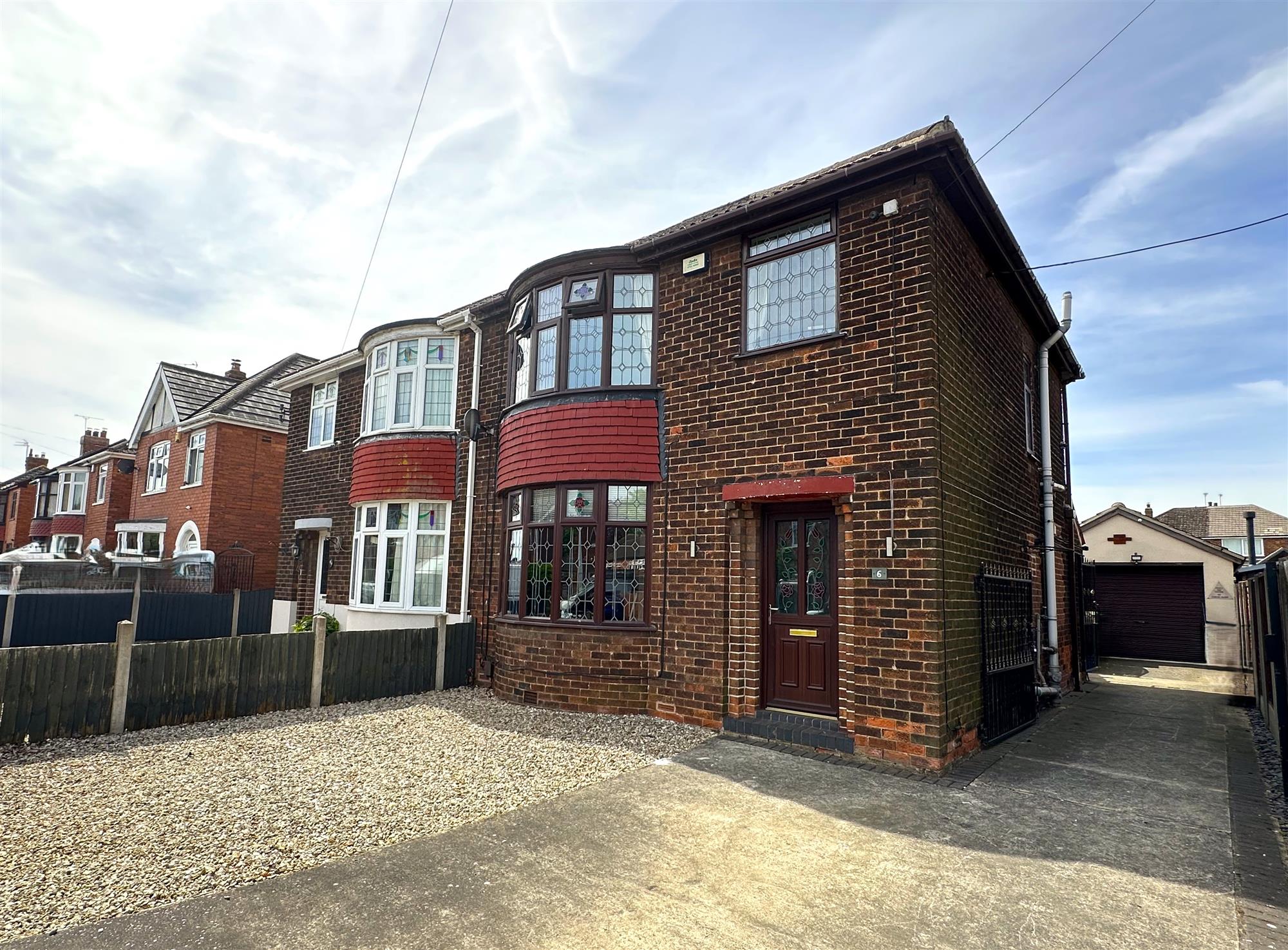 Peveril Avenue - Picture 1