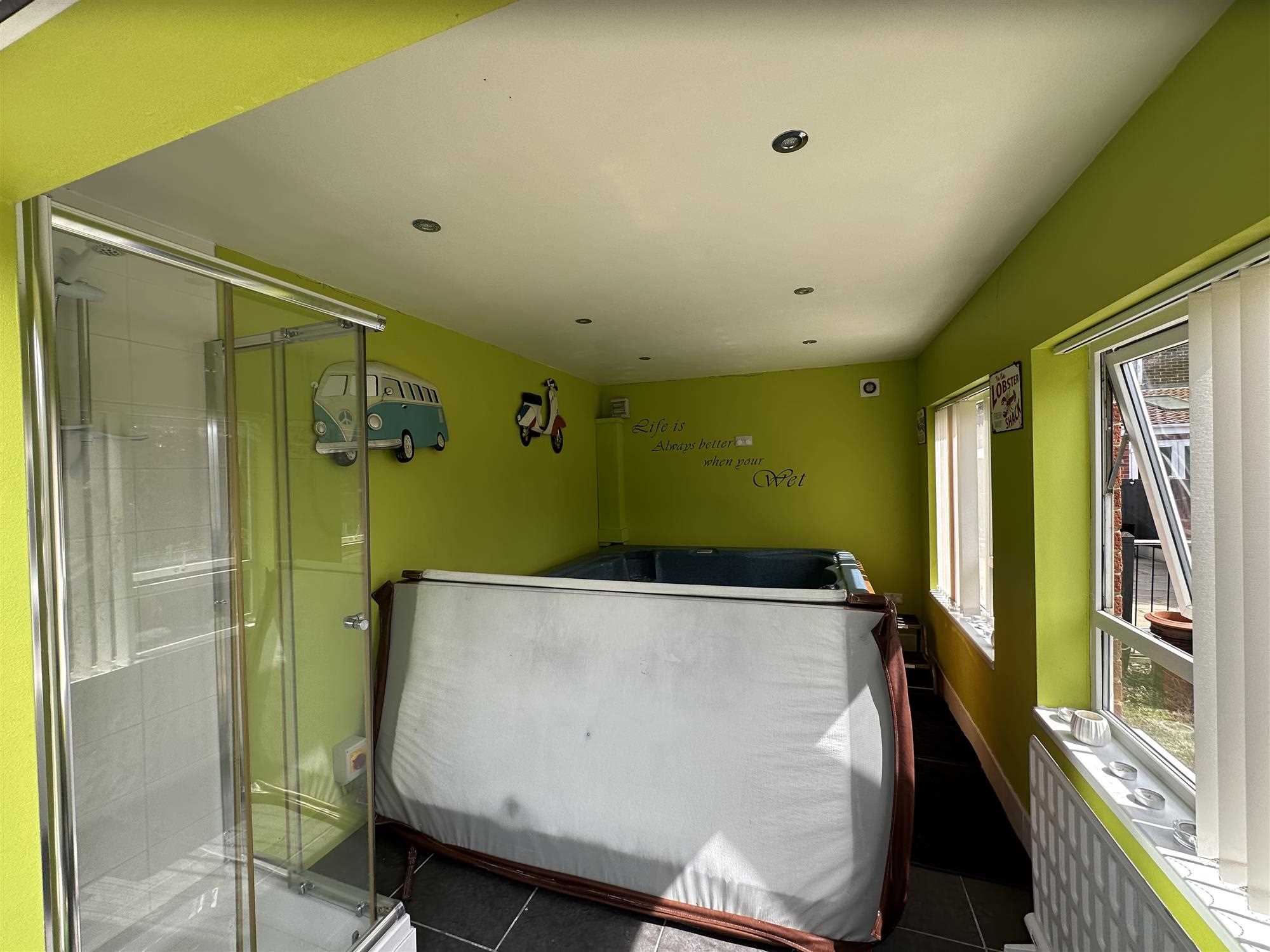 Peveril Avenue - Picture 20