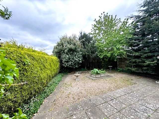 Hall Rise - Picture 12
