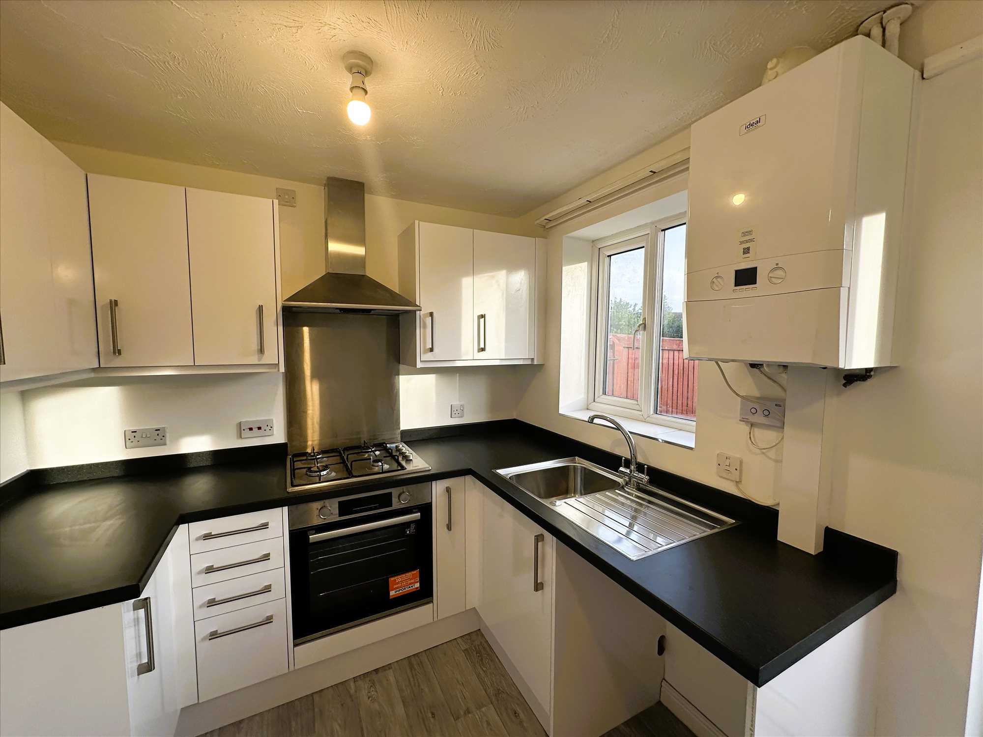 Nutwell Court - Picture 5
