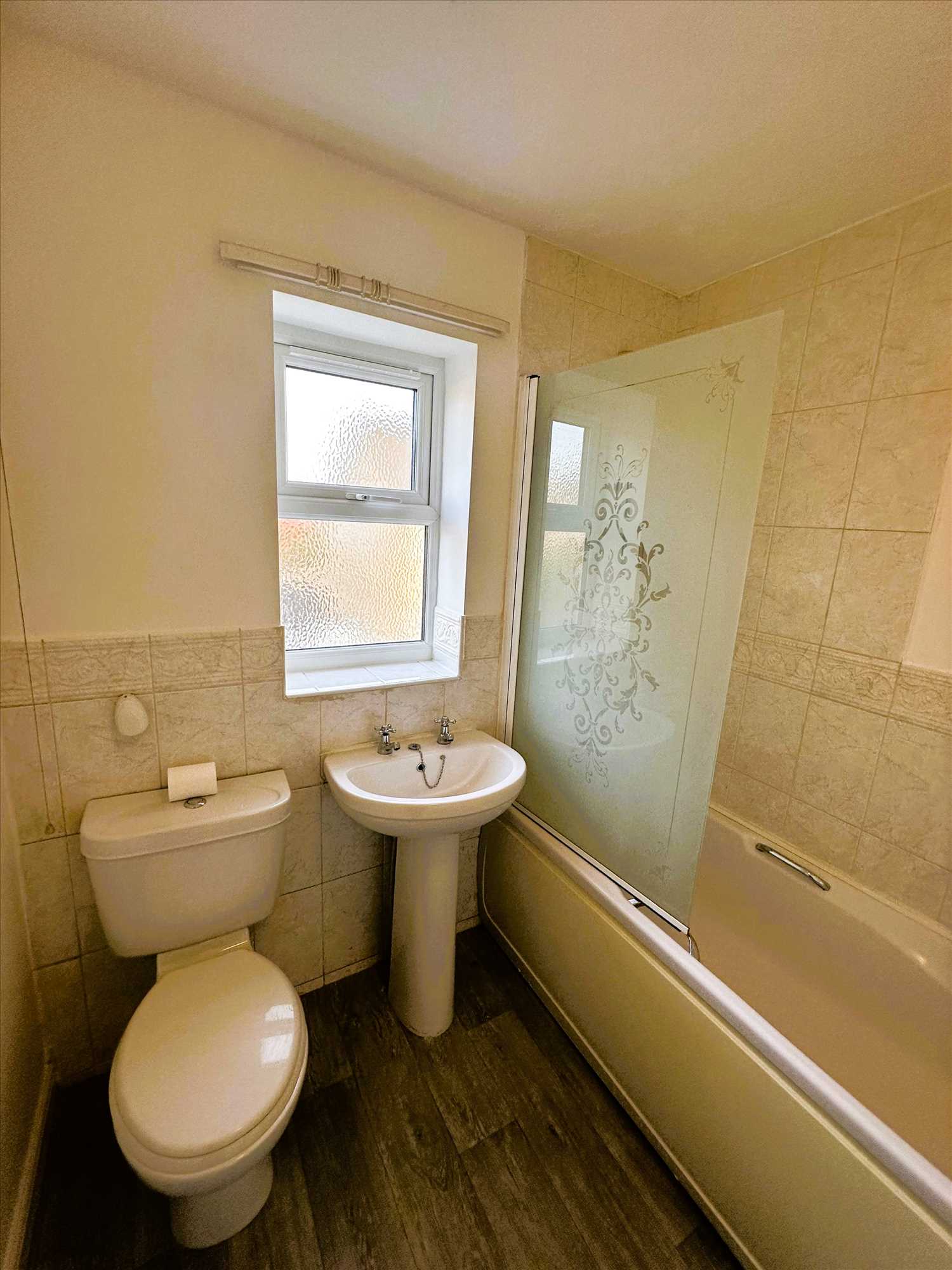 Nutwell Court - Picture 10