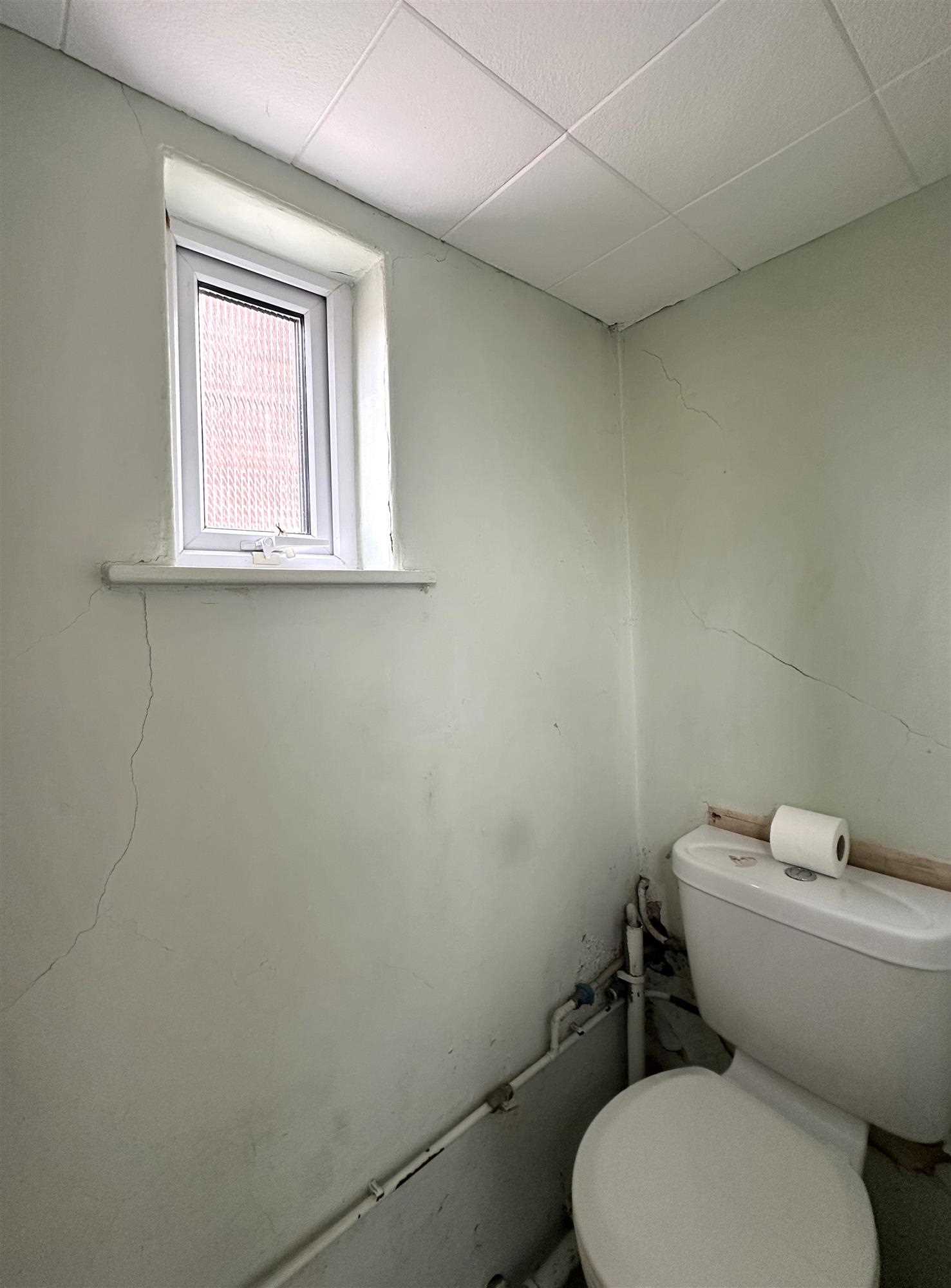 Peveril Avenue - Picture 9