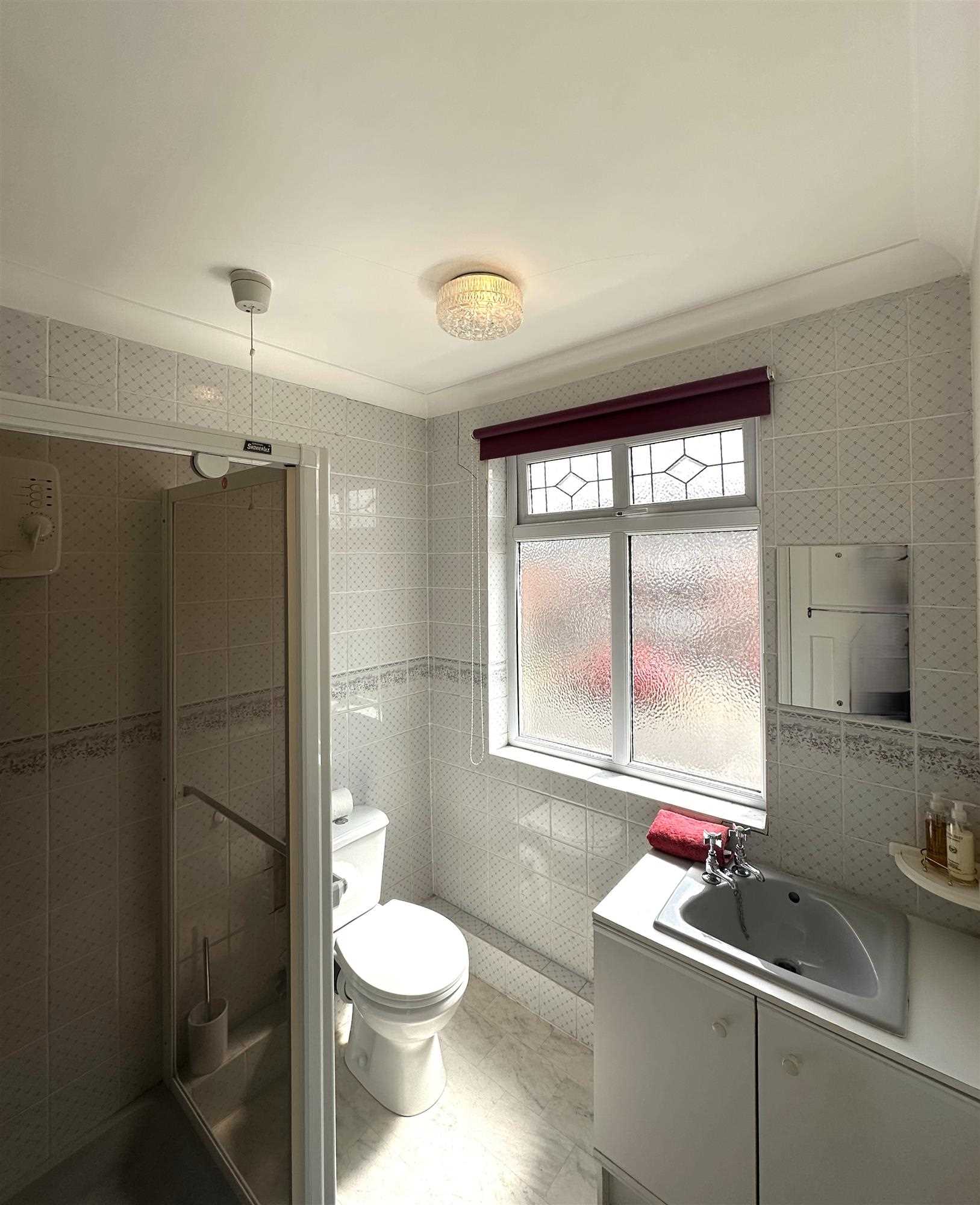 Peveril Avenue - Picture 14