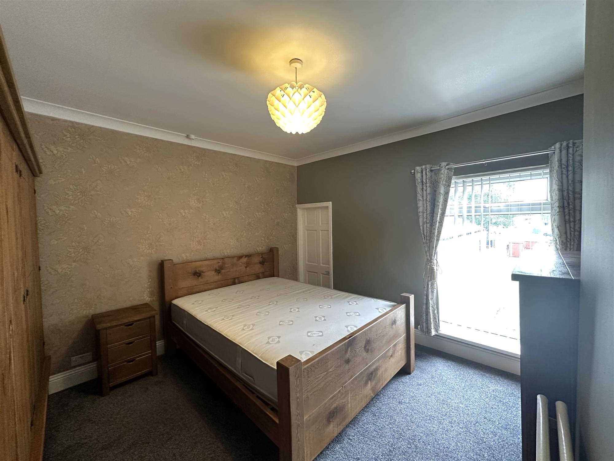 North Parade - Picture 6