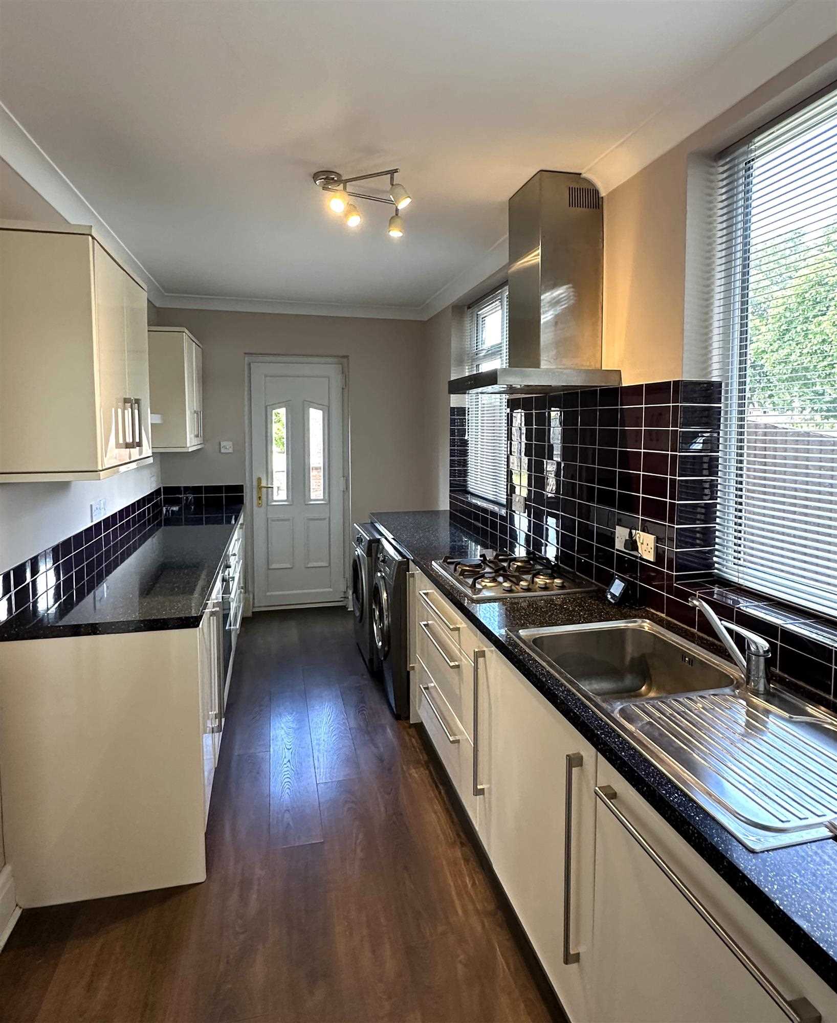 Stockshill Road - Picture 5