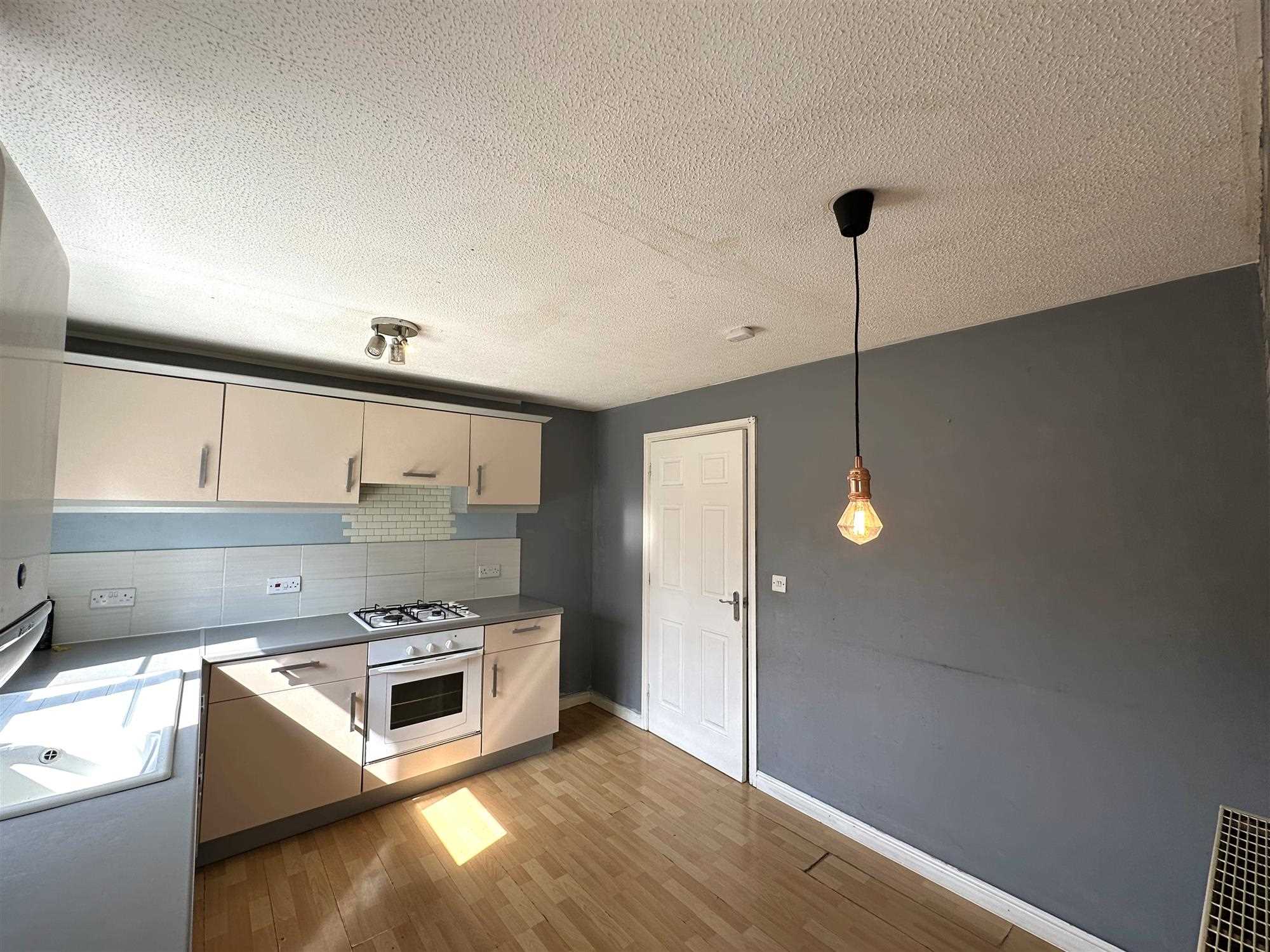 Bedford Way - Picture 4