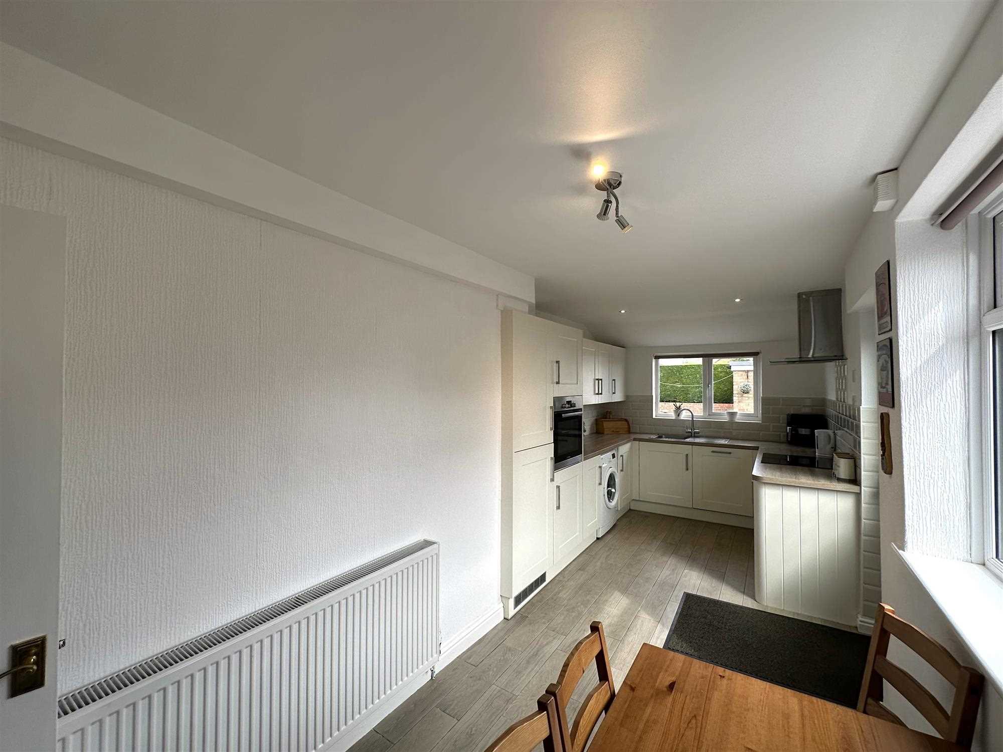 Airedale Road - Picture 8