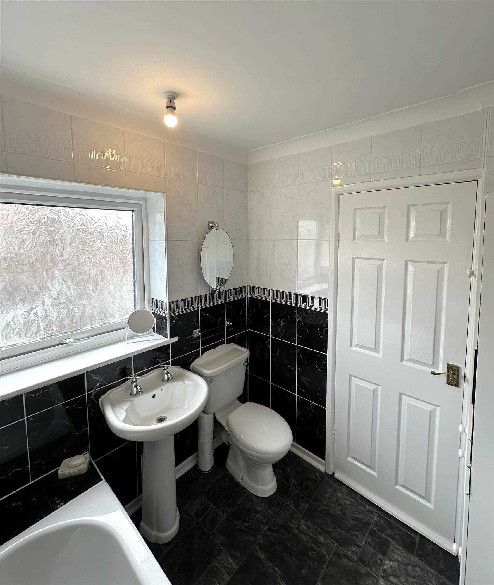 Airedale Road - Picture 14