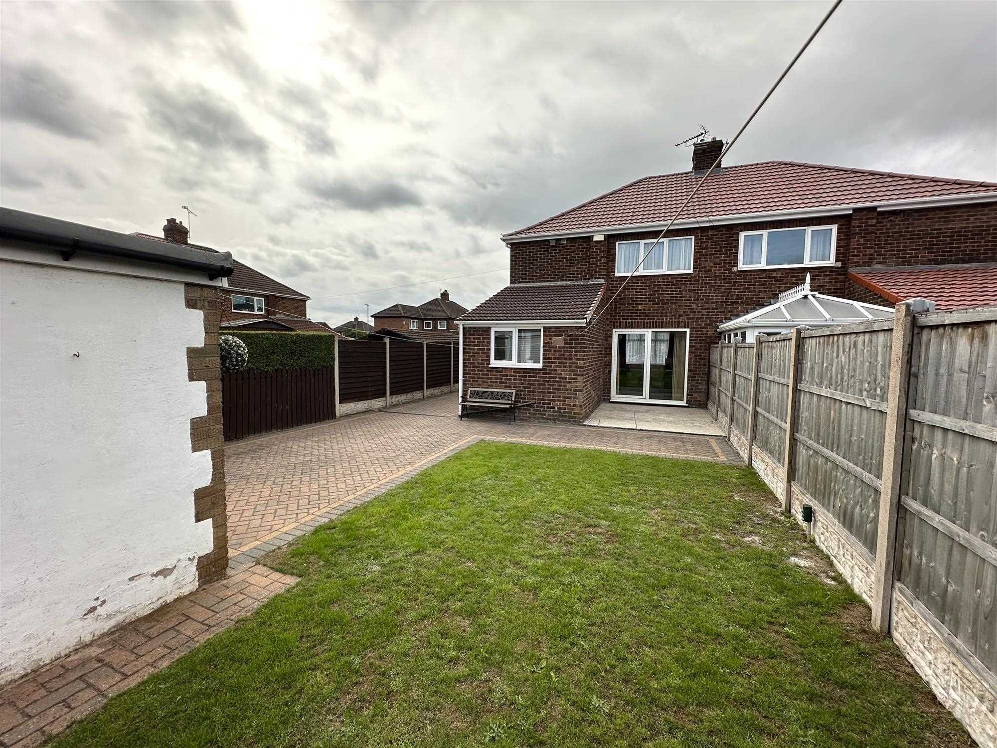 Airedale Road - Picture 16