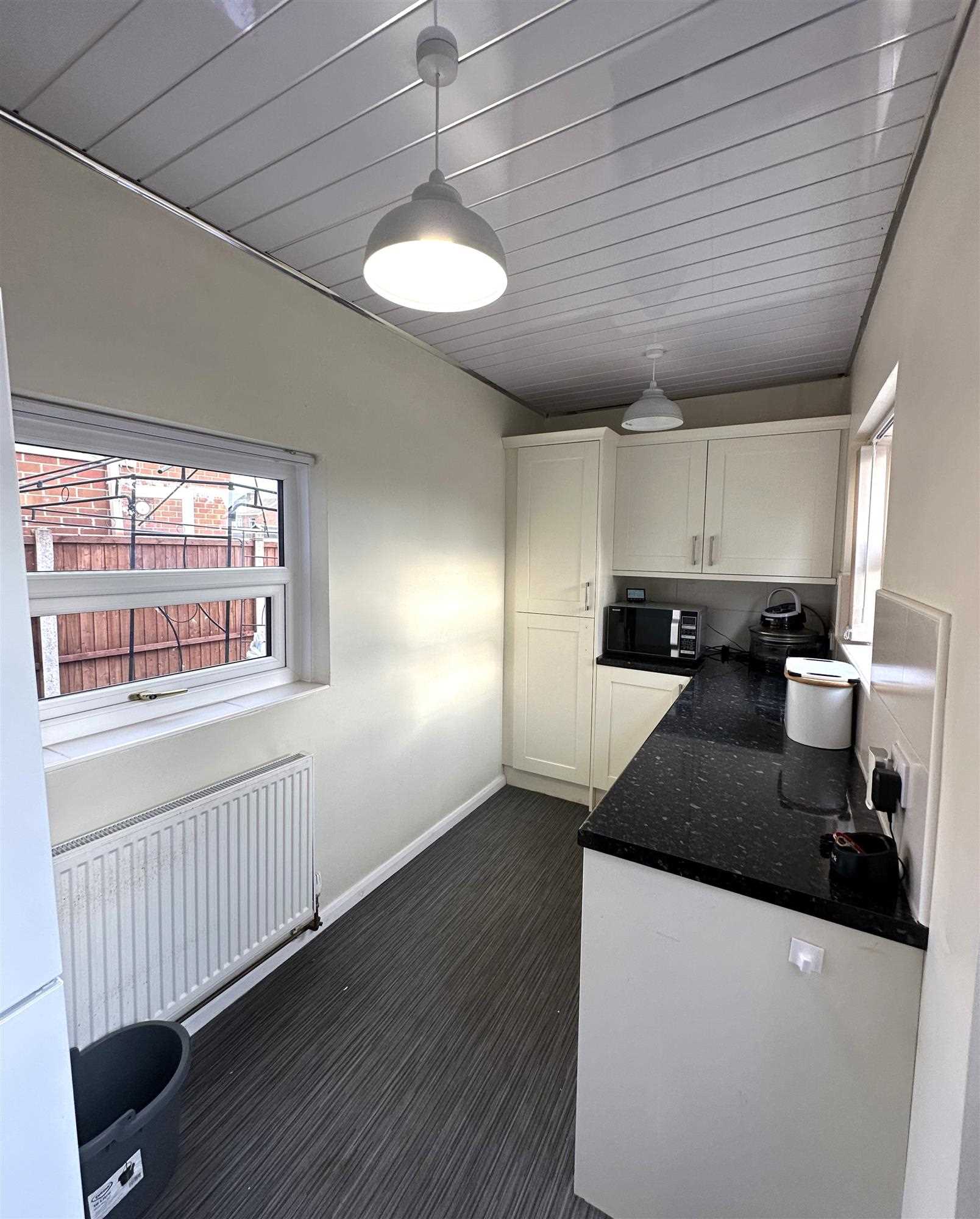 Lister Road - Picture 6