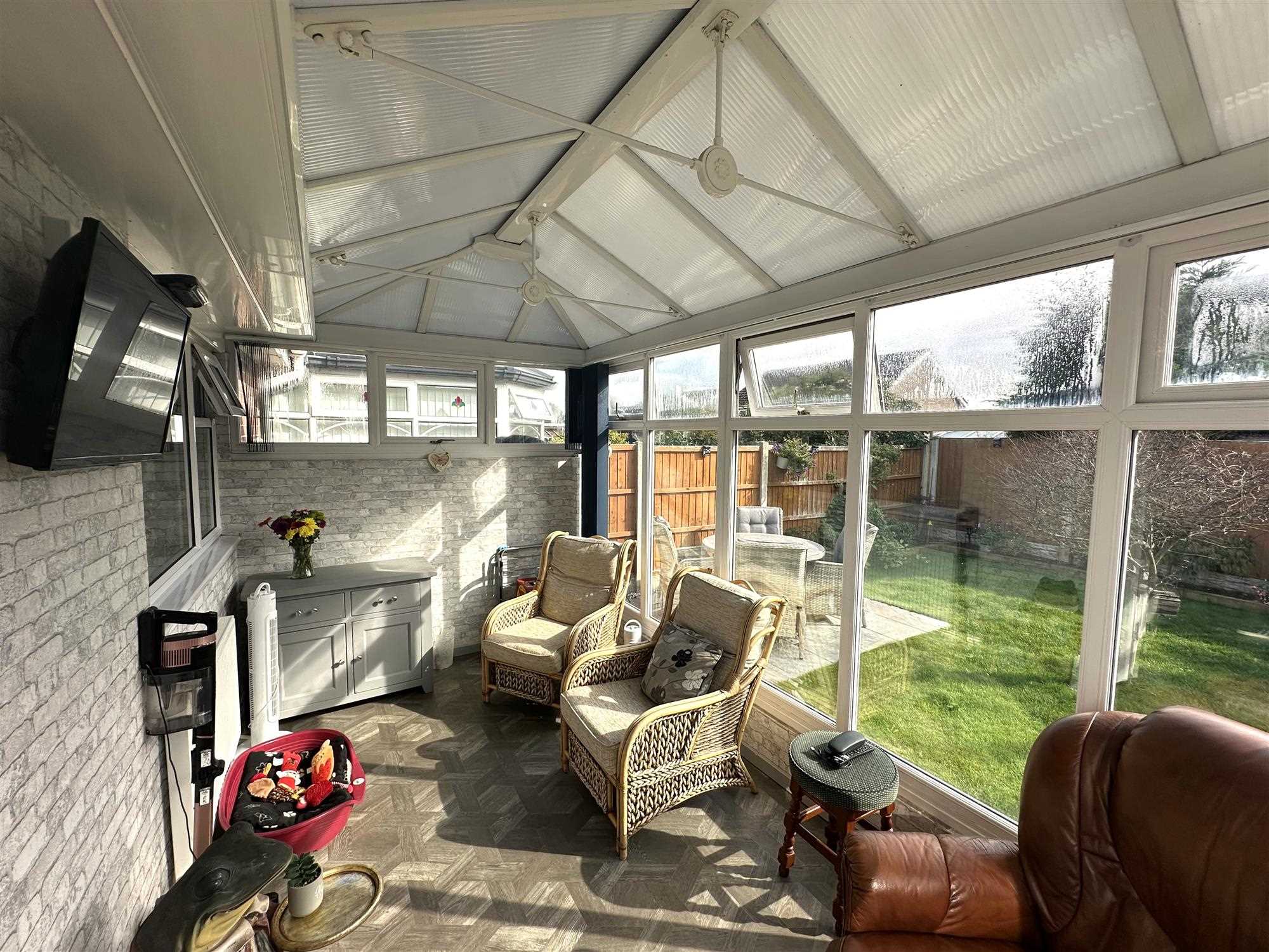 Oundle Close - Picture 11