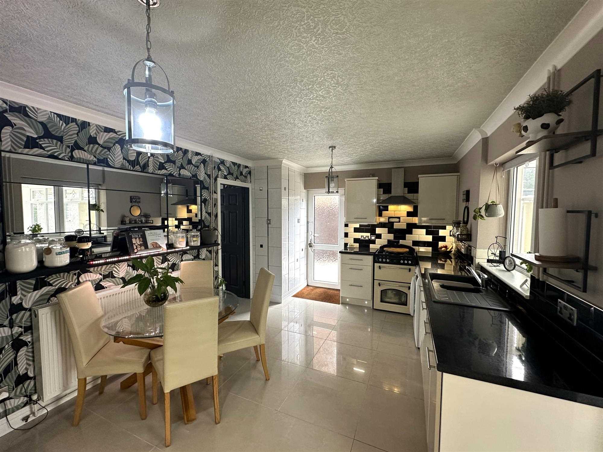 Fotherby Road - Picture 7