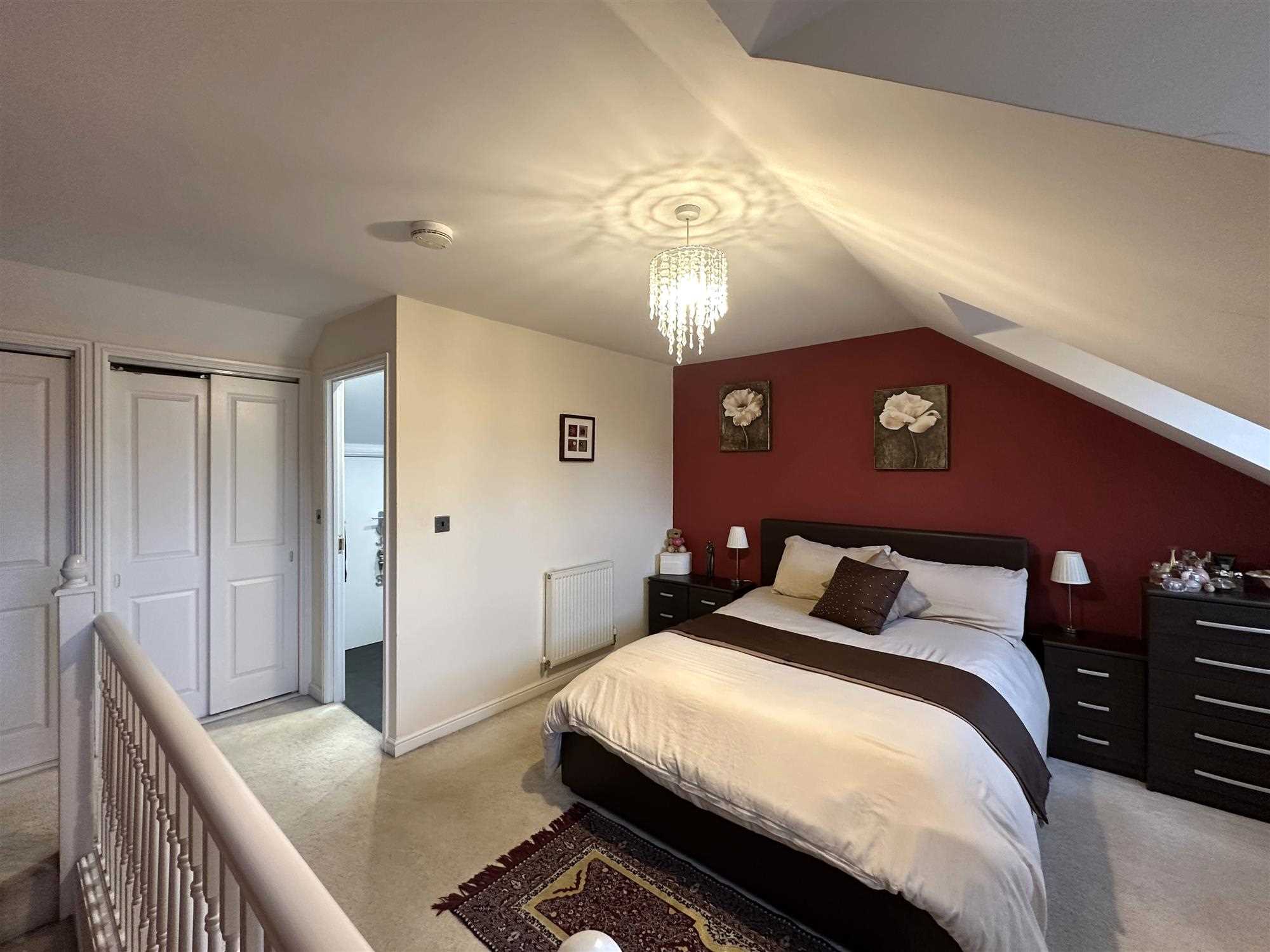 Woodcross Avenue - Picture 18